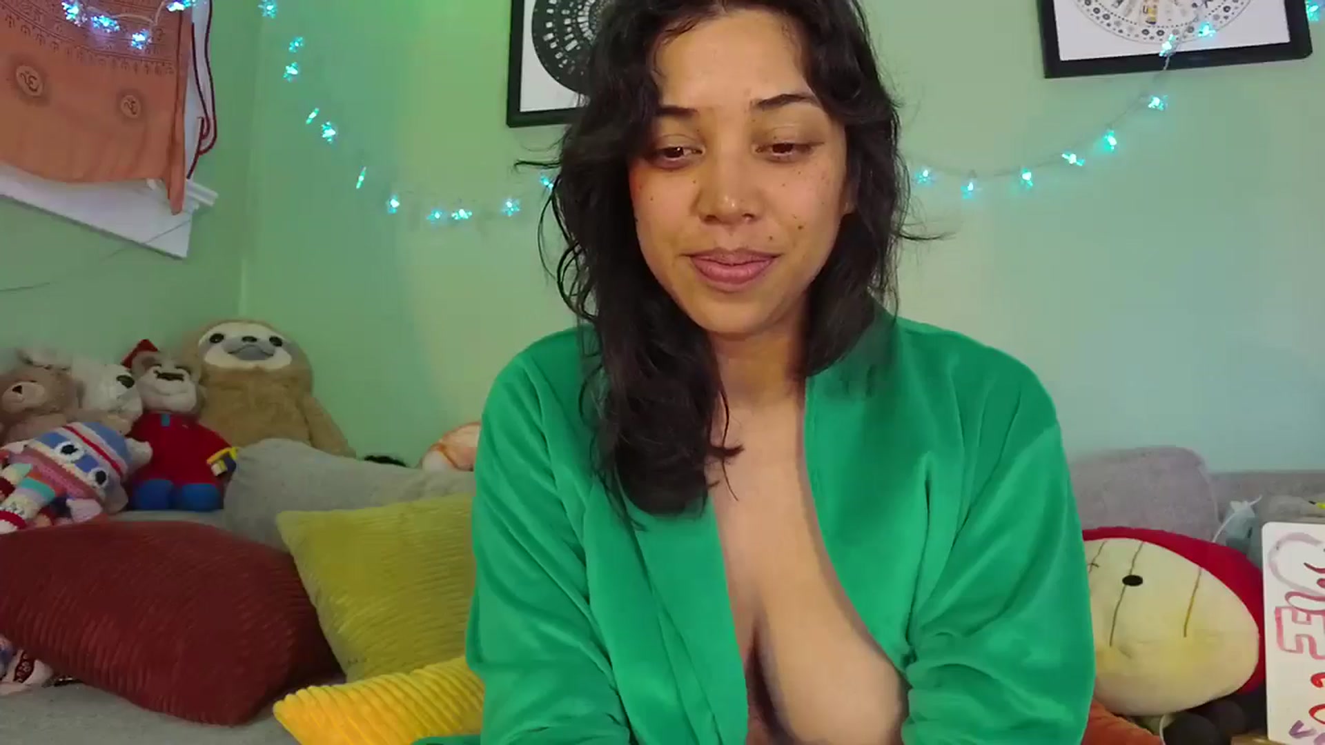Gallery image thumbnail from KissingHigh's myfreecams stream on, 02/12/2026, 04:34 image 2 of 20