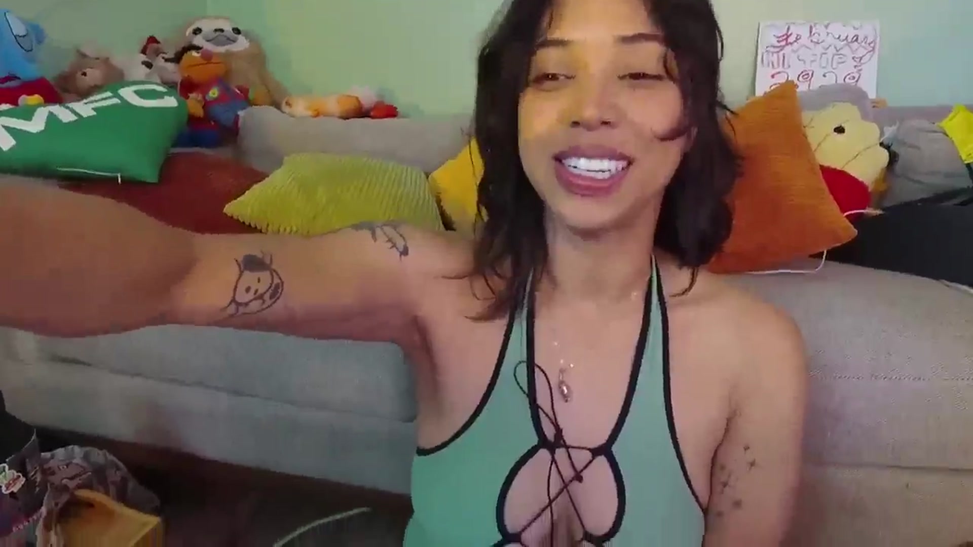 Gallery image thumbnail from KissingHigh's myfreecams stream on, 02/13/2026, 04:11 image 7 of 20