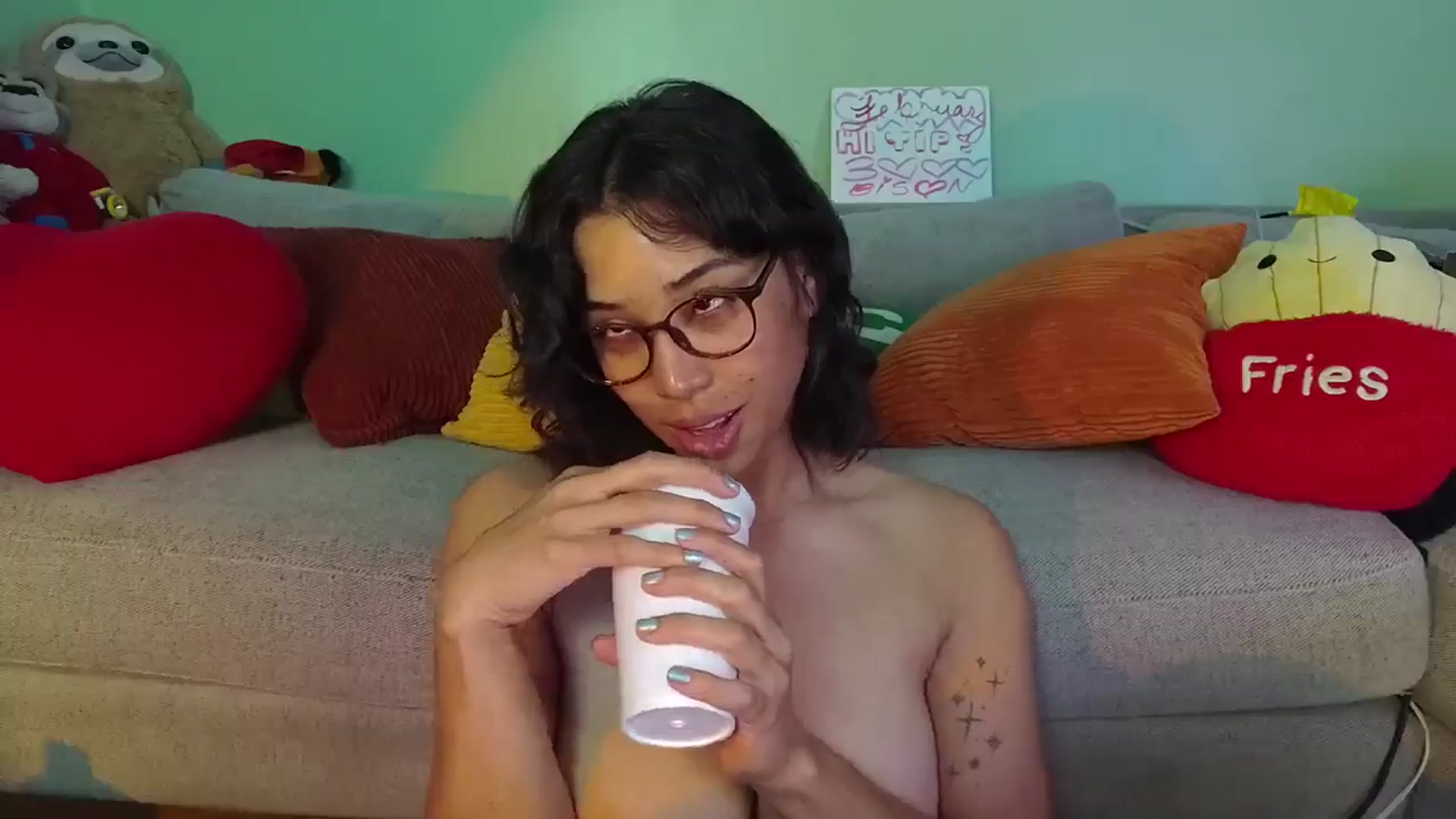 Gallery image thumbnail from KissingHigh's myfreecams stream on, 02/20/2026, 03:46 image 12 of 20