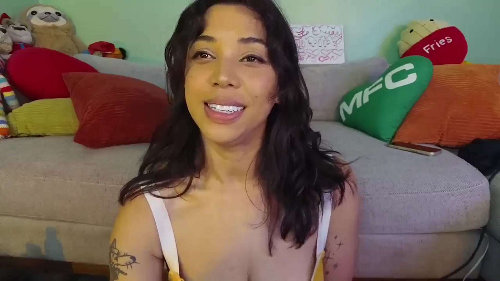 Gallery image thumbnail from KissingHigh's myfreecams stream on, 02/22/2026, 04:48 image 15 of 20