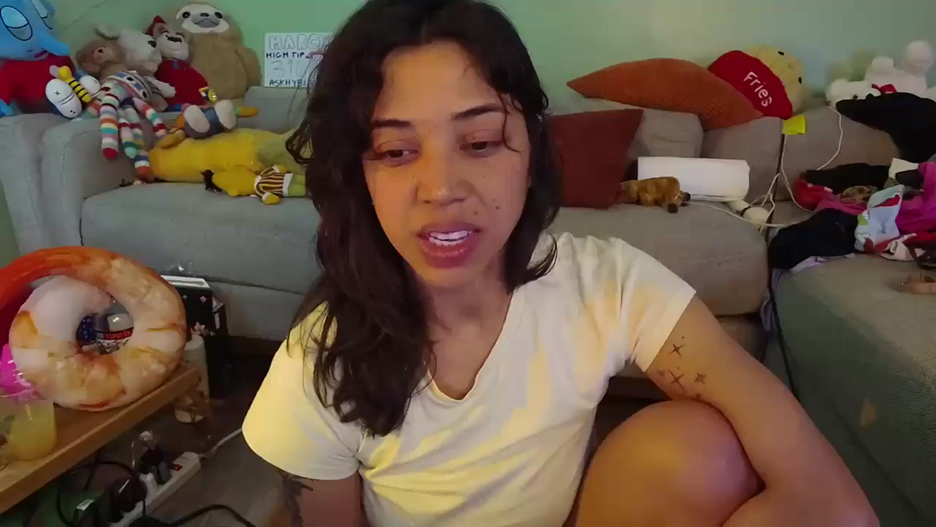 Gallery image thumbnail from KissingHigh's myfreecams stream on, 03/20/2026, 03:35 image 4 of 20