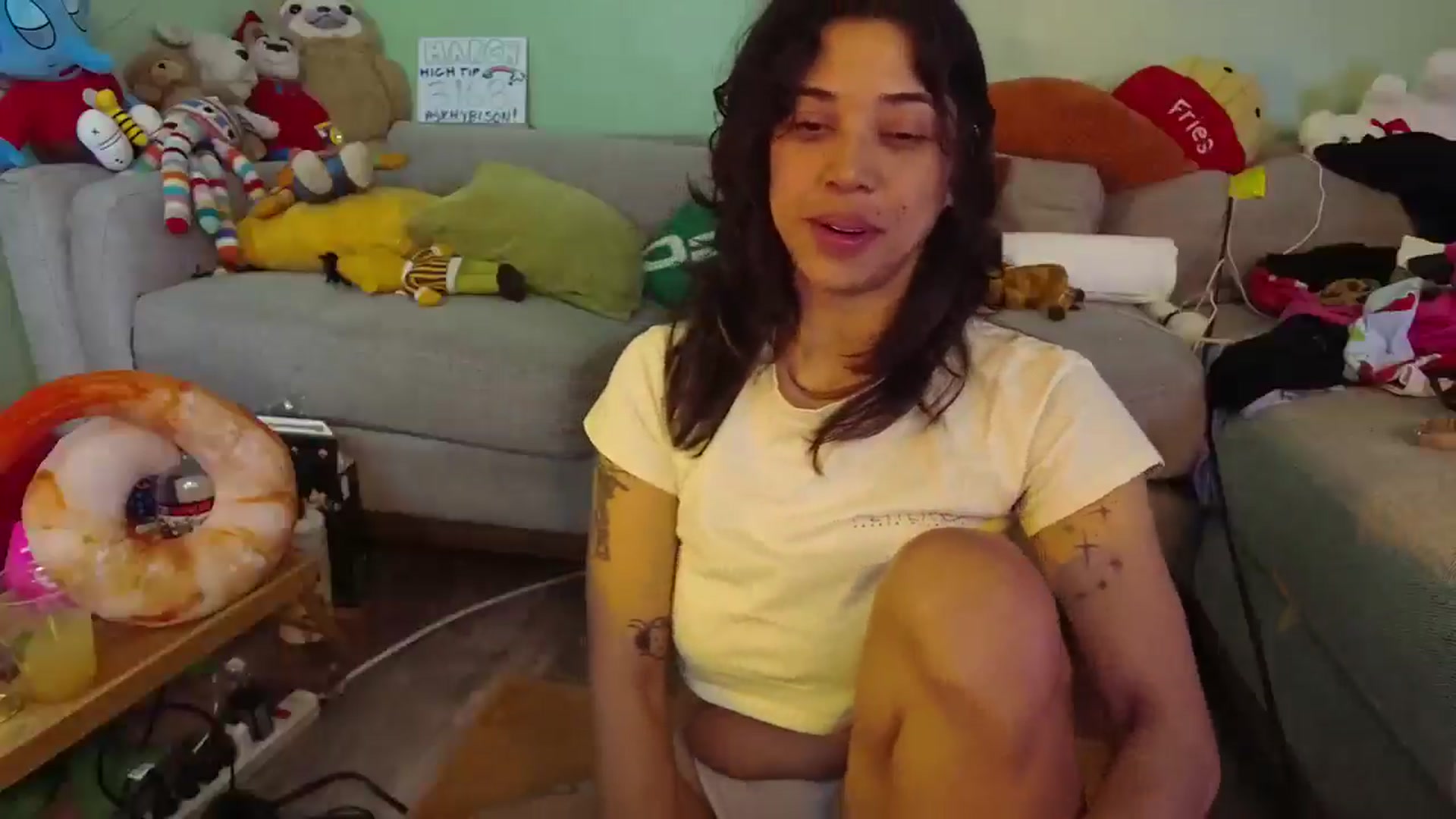 Gallery image thumbnail from KissingHigh's myfreecams stream on, 03/20/2026, 03:35 image 3 of 20