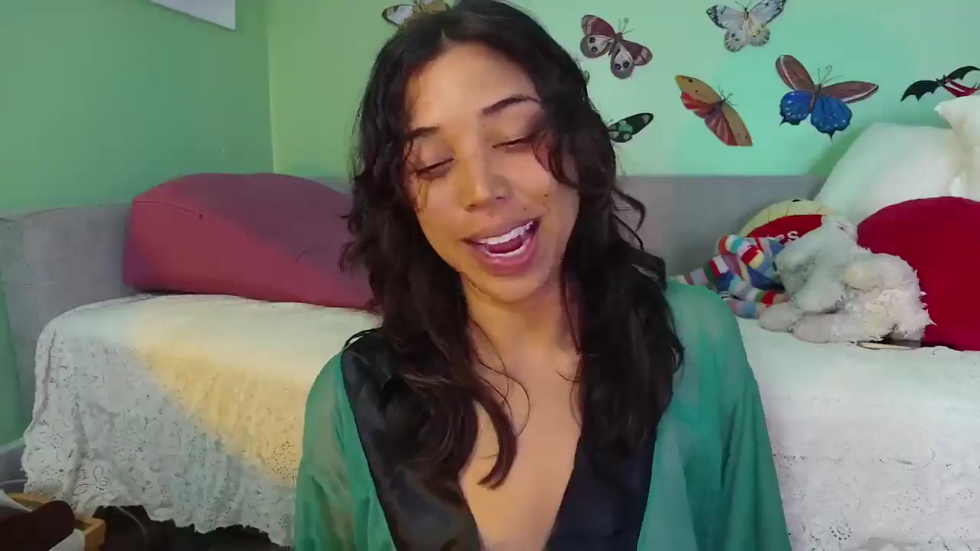 Gallery image thumbnail from KissingHigh's myfreecams stream on, 04/12/2026, 03:29 image 5 of 20
