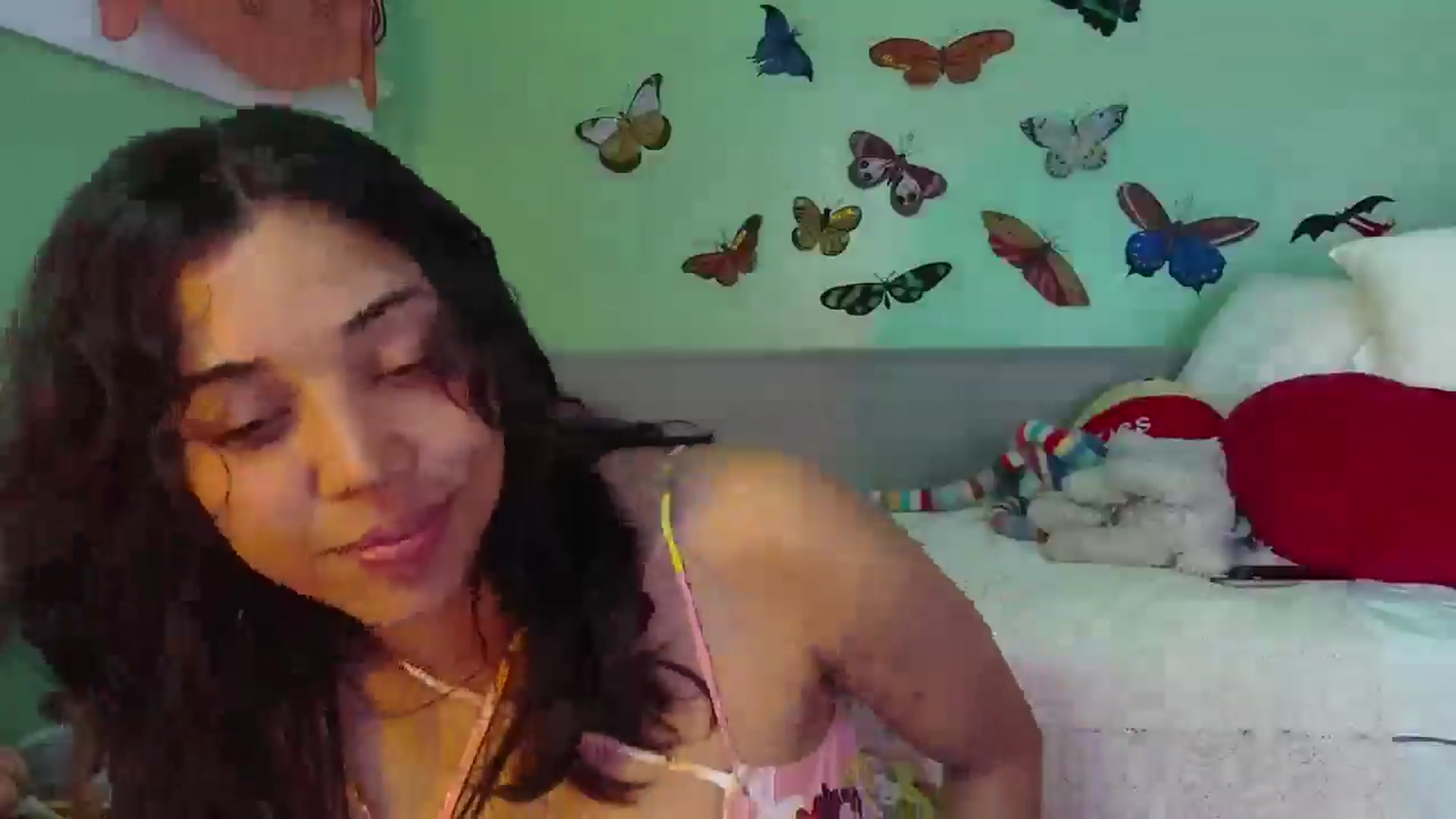Gallery image thumbnail from KissingHigh's myfreecams stream on, 04/12/2026, 03:29 image 8 of 20