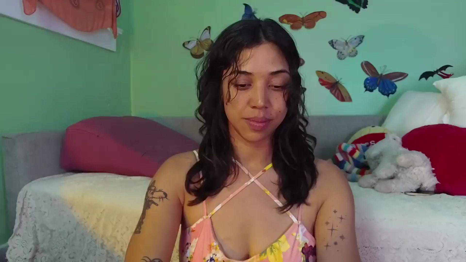 Gallery image thumbnail from KissingHigh's myfreecams stream on, 04/12/2026, 03:29 image 6 of 20