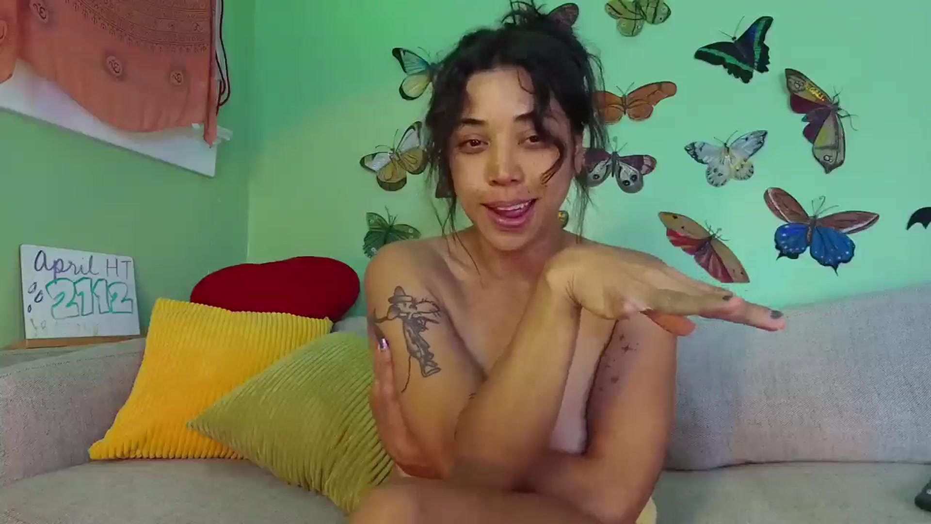 Gallery image thumbnail from KissingHigh's myfreecams stream on, 04/25/2026, 02:54 image 12 of 20