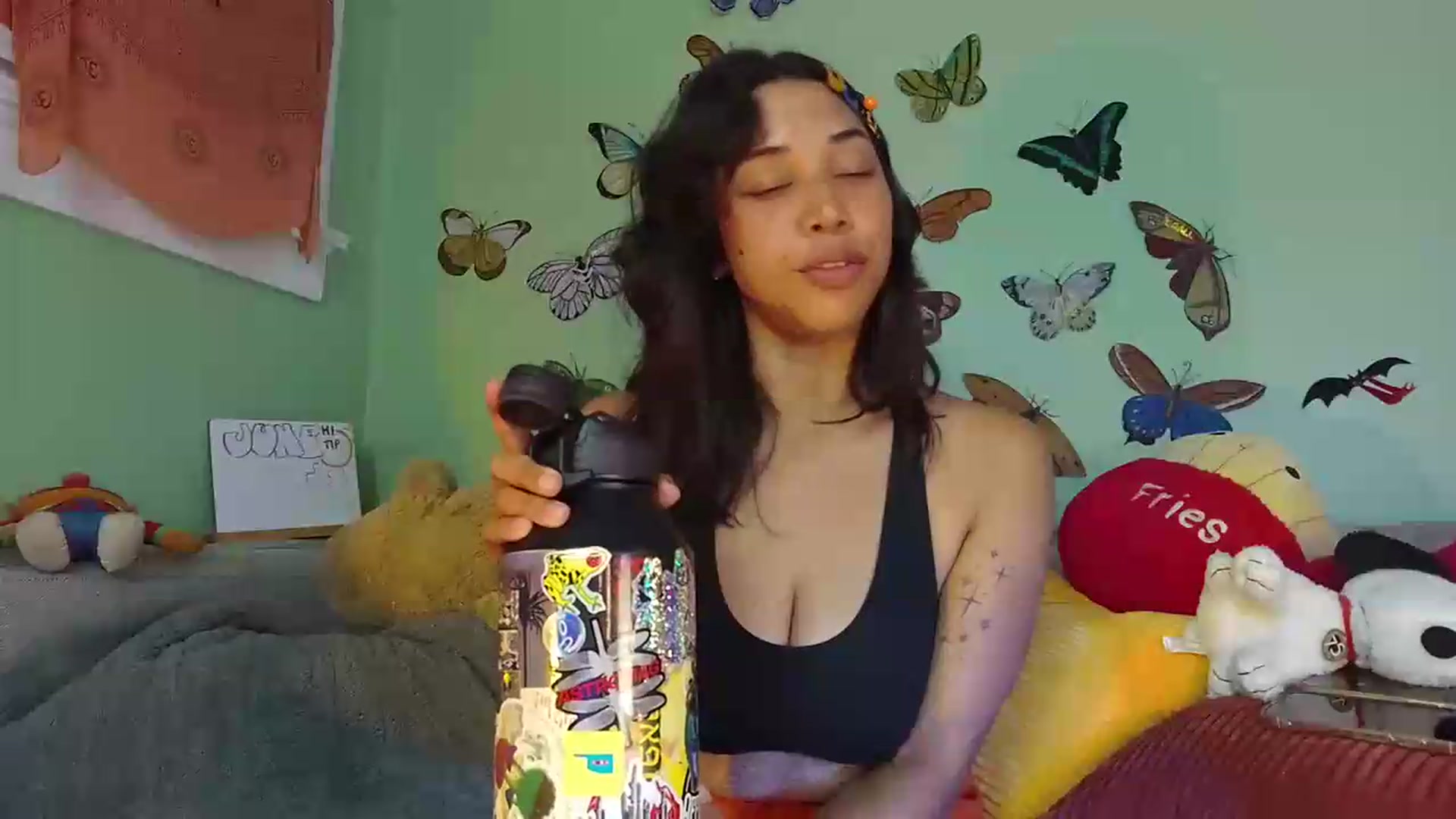 Gallery image thumbnail from KissingHigh's myfreecams stream on, 06/09/2026, 02:12 image 4 of 20