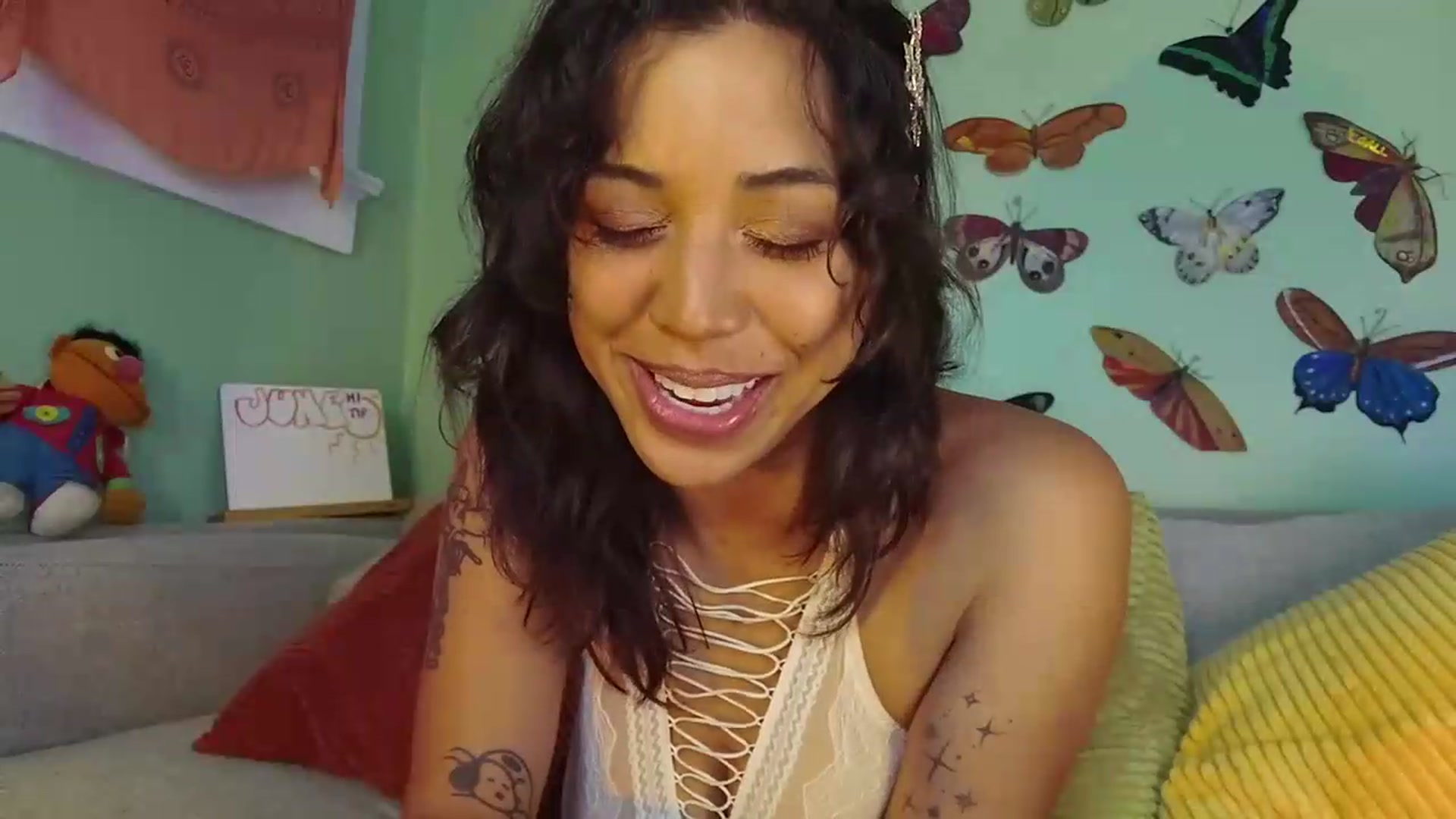 Gallery image thumbnail from KissingHigh's myfreecams stream on, 06/21/2026, 03:14 image 6 of 20