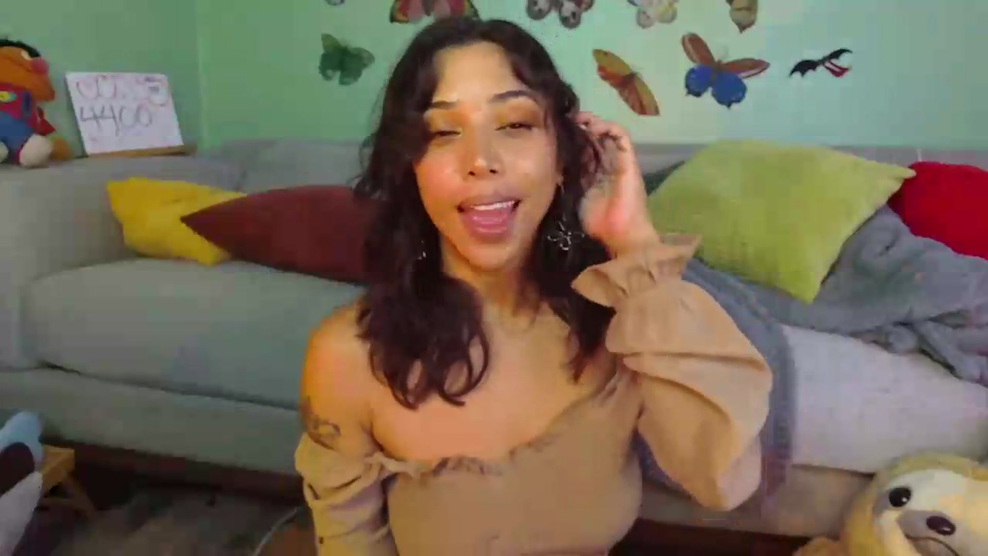 Gallery image thumbnail from KissingHigh's myfreecams stream on, 06/27/2026, 03:53 image 6 of 20