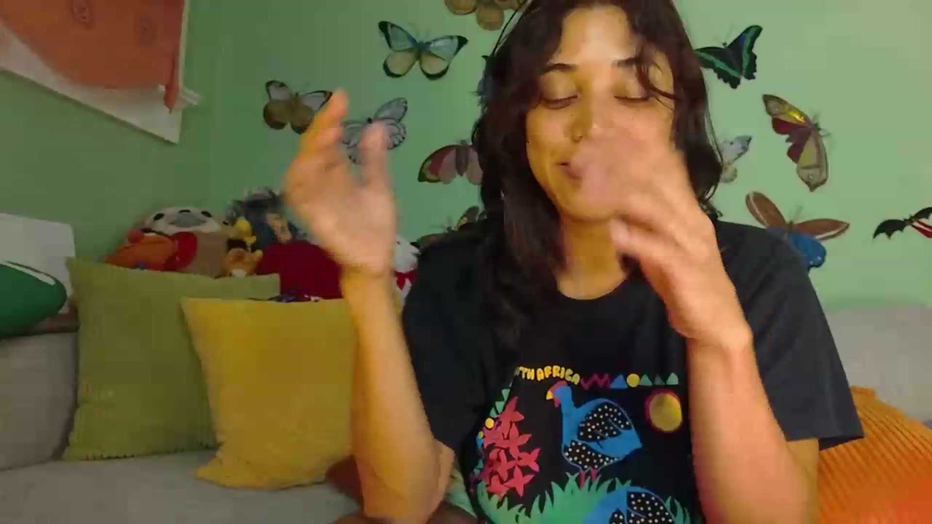Gallery image thumbnail from KissingHigh's myfreecams stream on, 07/30/2026, 03:04 image 14 of 20