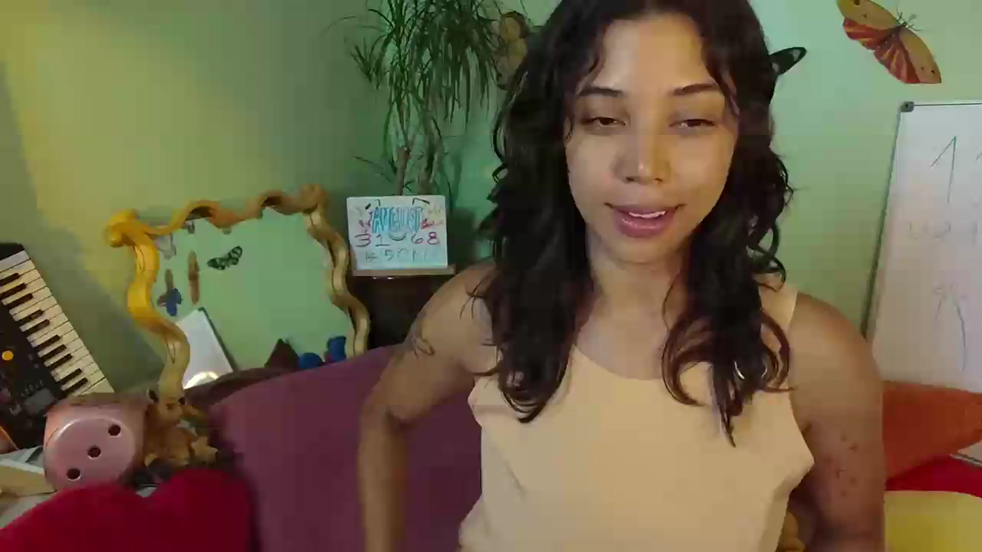 Gallery image thumbnail from KissingHigh's myfreecams stream on, 08/25/2026, 03:03 image 1 of 20