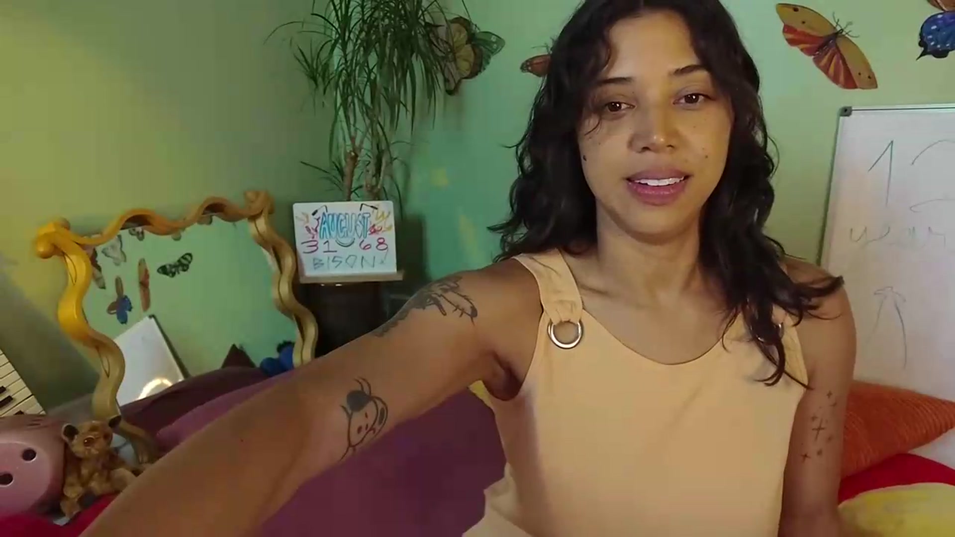 Gallery image thumbnail from KissingHigh's myfreecams stream on, 08/25/2026, 03:03 image 7 of 20
