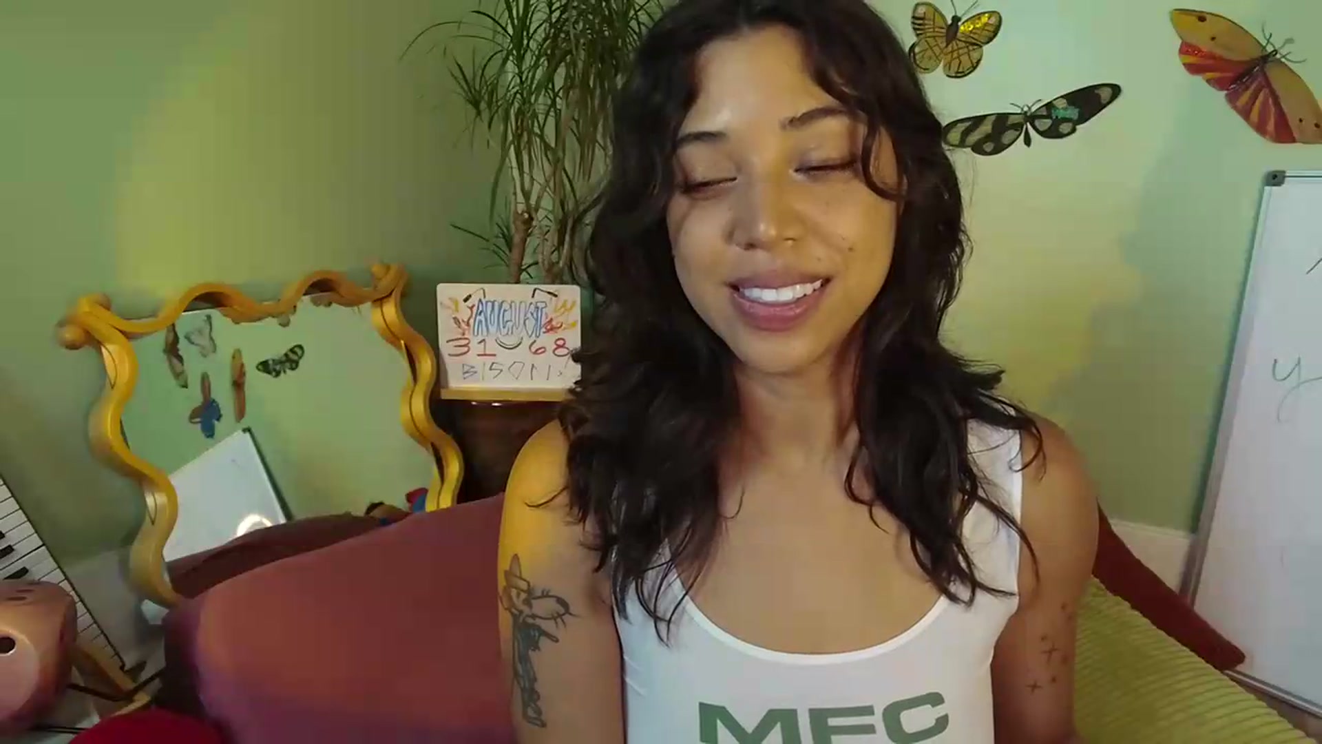 Gallery image thumbnail from KissingHigh's myfreecams stream on, 08/27/2026, 03:14 image 20 of 20