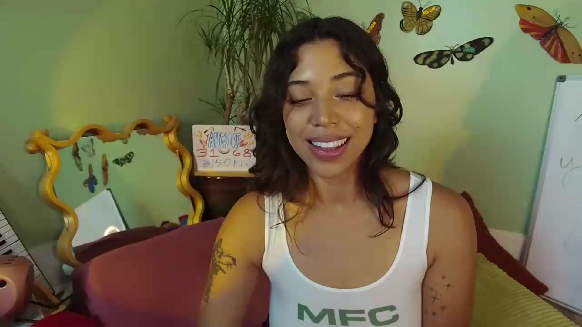 Gallery image thumbnail from KissingHigh's myfreecams stream on, 08/27/2026, 03:14 image 19 of 20