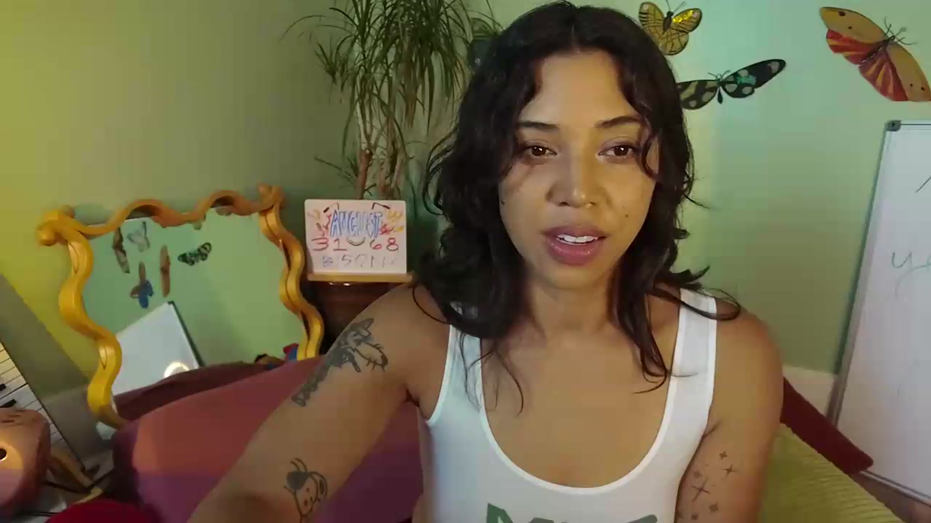Gallery image thumbnail from KissingHigh's myfreecams stream on, 08/27/2026, 03:14 image 5 of 20