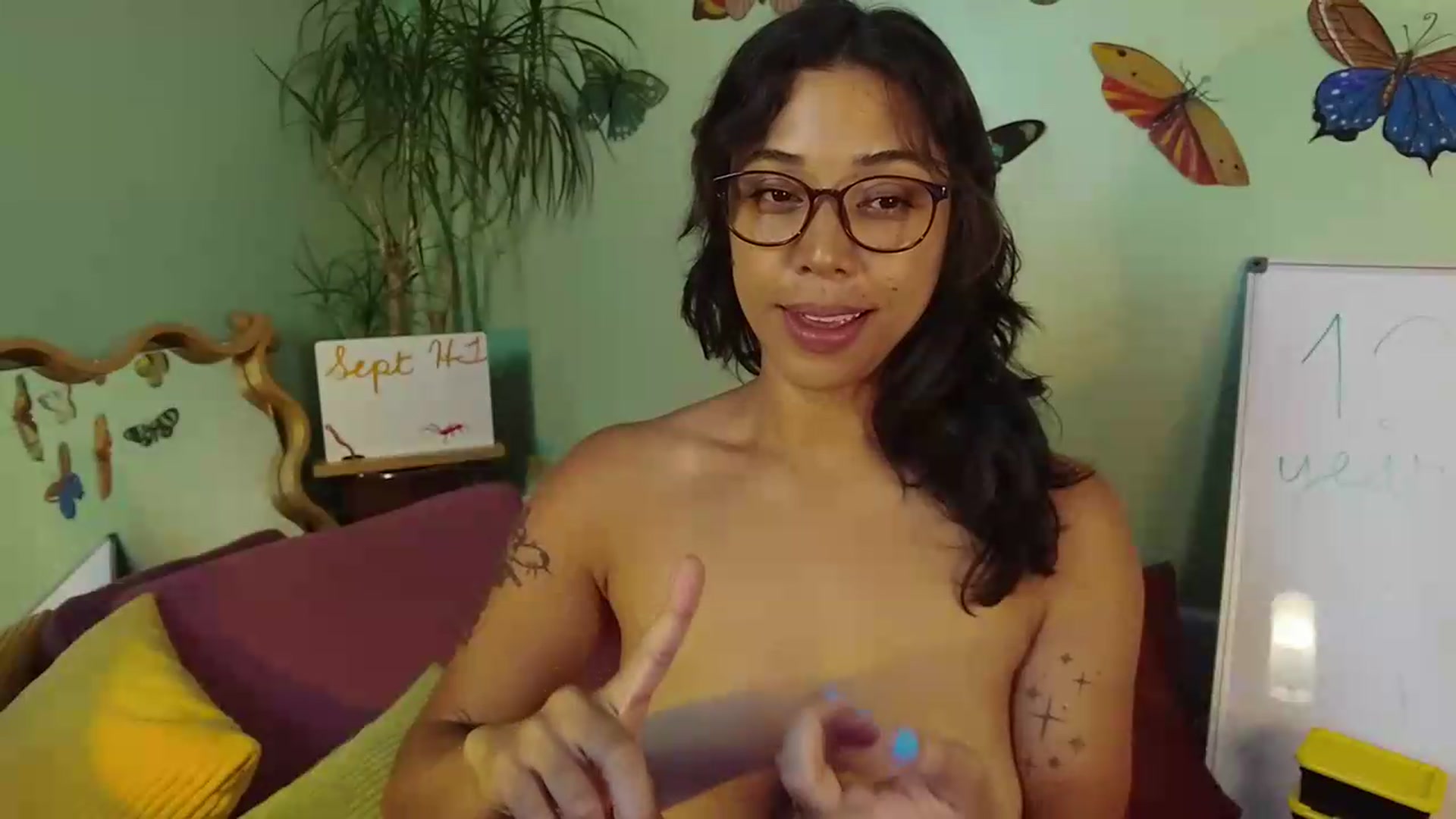 Gallery image thumbnail from KissingHigh's myfreecams stream on, 09/04/2026, 03:11 image 18 of 20