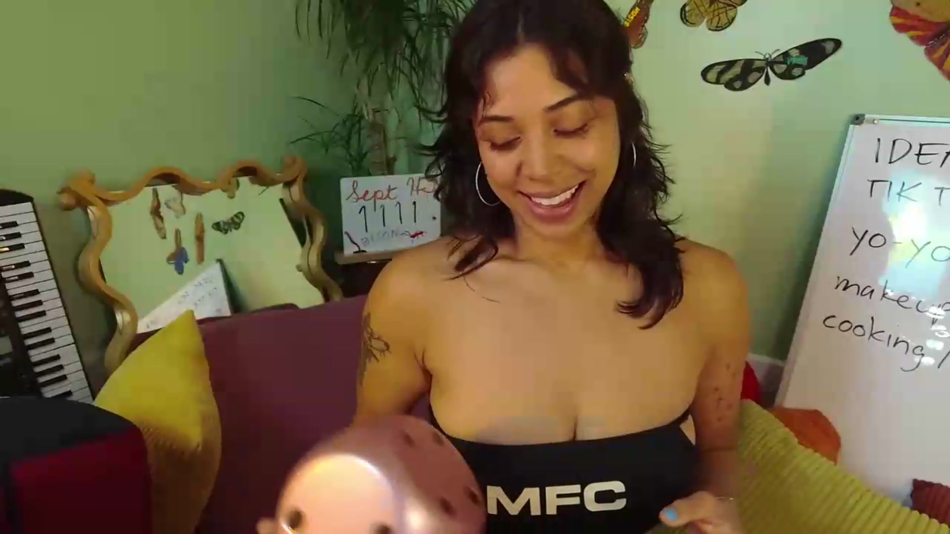 Gallery image thumbnail from KissingHigh's myfreecams stream on, 09/13/2026, 03:45 image 3 of 20