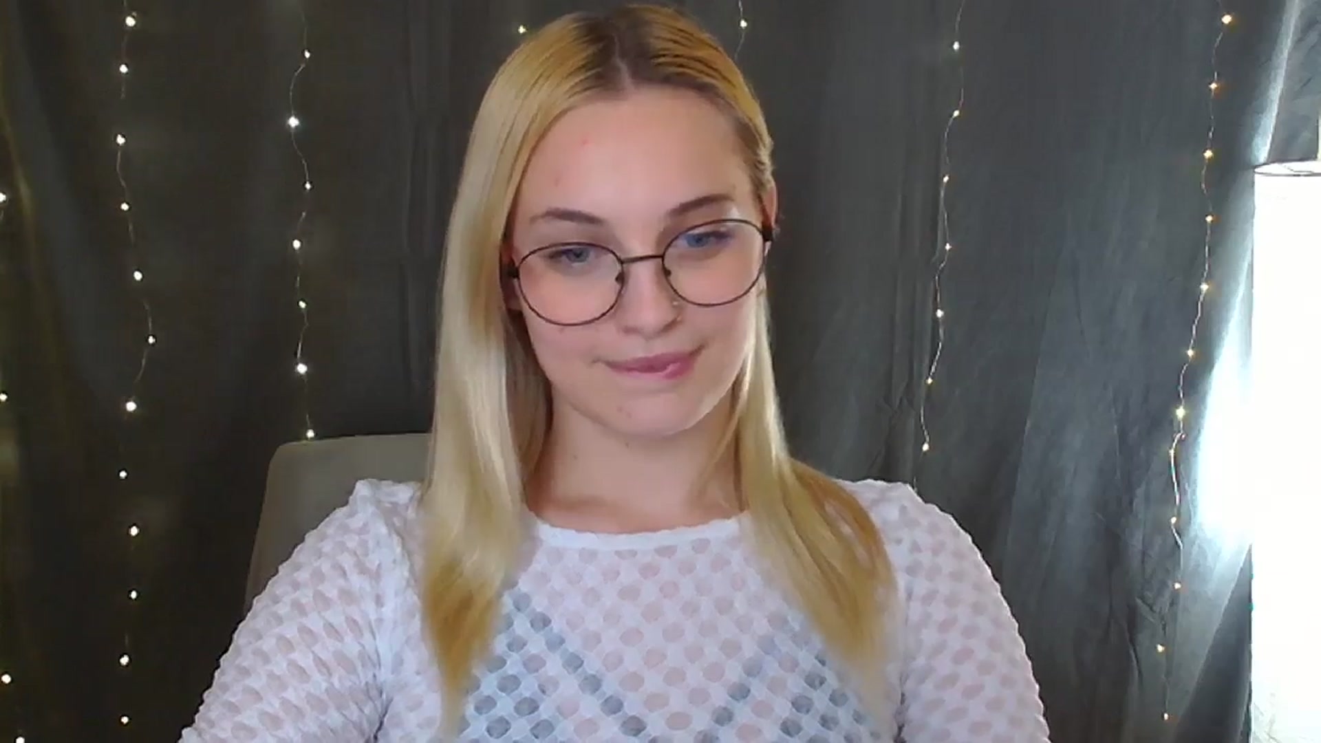 Gallery image thumbnail from Kissismimy's myfreecams stream on, 07/05/2024, 10:32 image 11 of 20