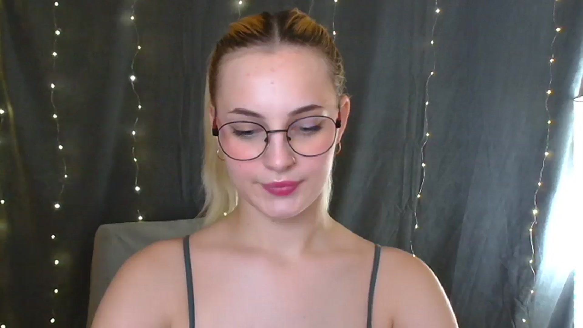 Gallery image thumbnail from Kissismimy's myfreecams stream on, 07/13/2024, 10:36 image 15 of 20