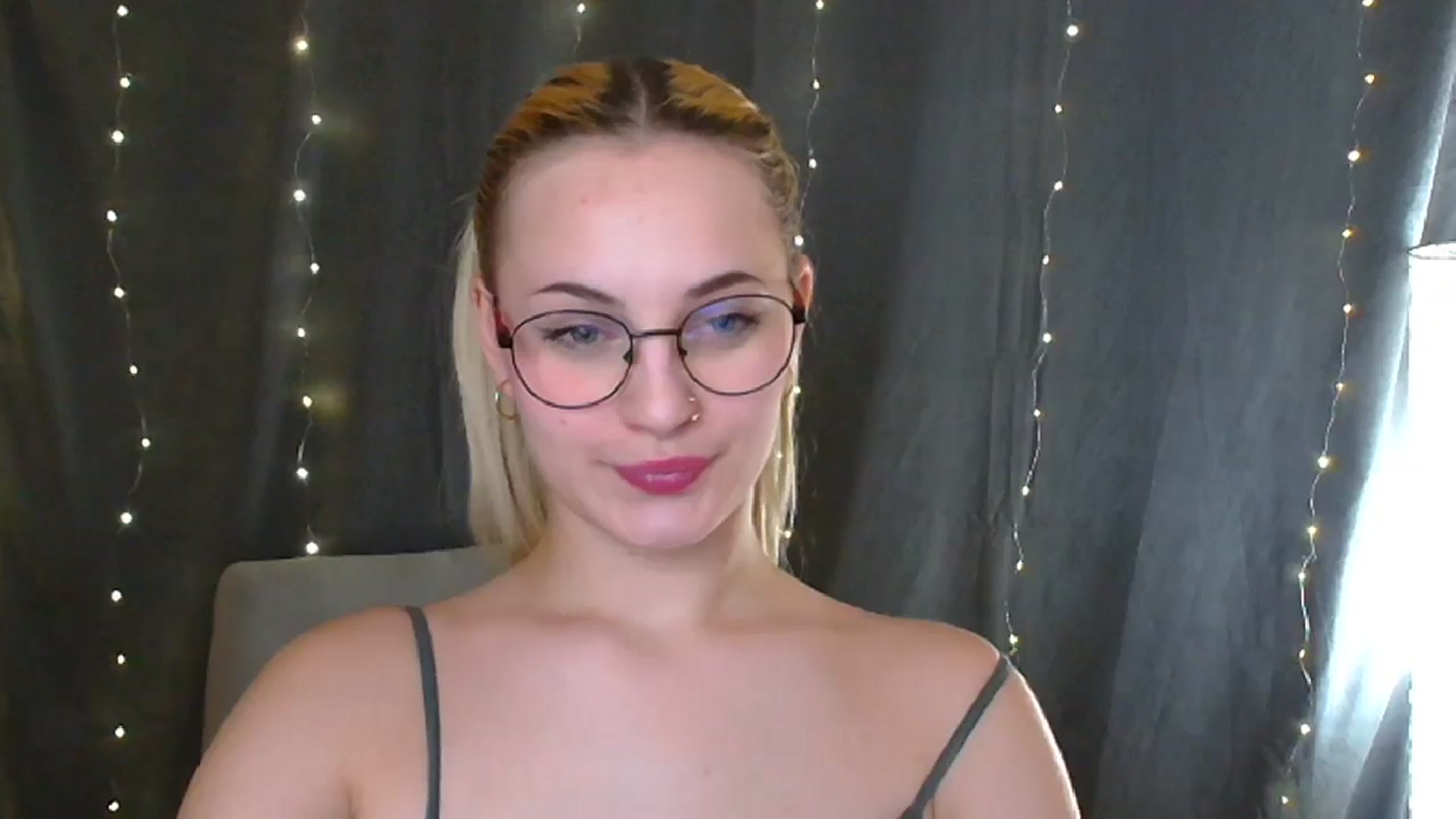 Gallery image thumbnail from Kissismimy's myfreecams stream on, 07/14/2024, 10:18 image 12 of 20