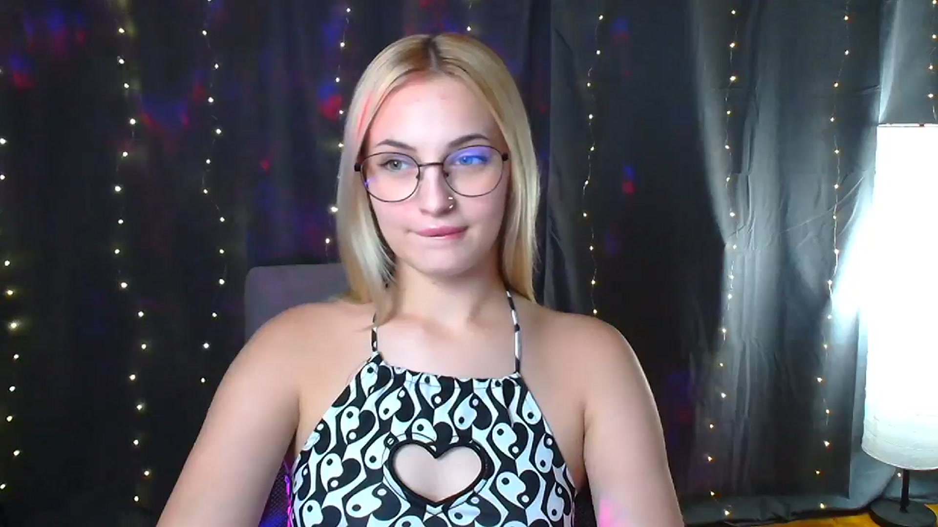 Gallery image thumbnail from Kissismimy's myfreecams stream on, 08/05/2024, 16:52 image 2 of 20