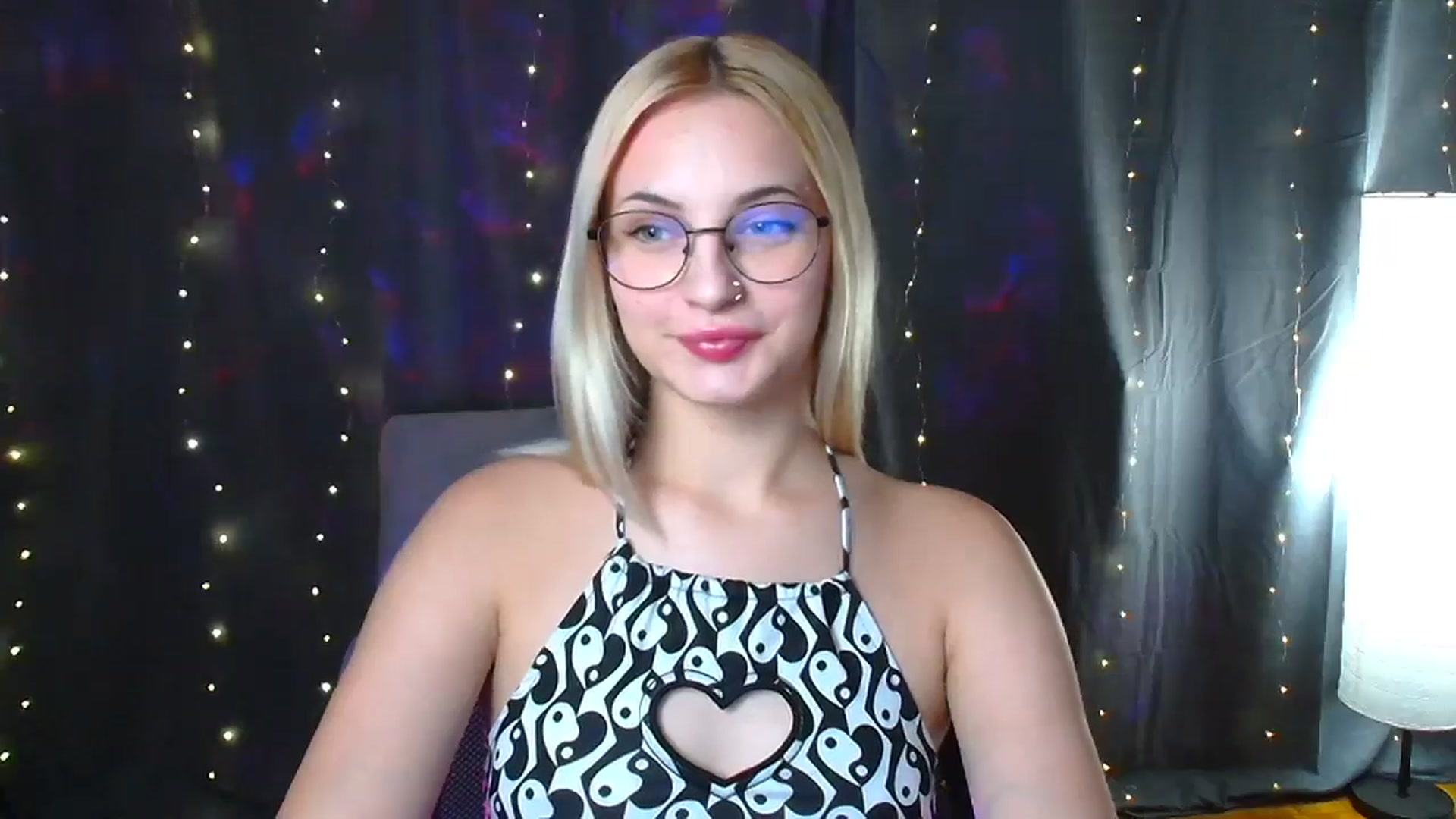 Gallery image thumbnail from Kissismimy's myfreecams stream on, 08/05/2024, 16:52 image 13 of 20