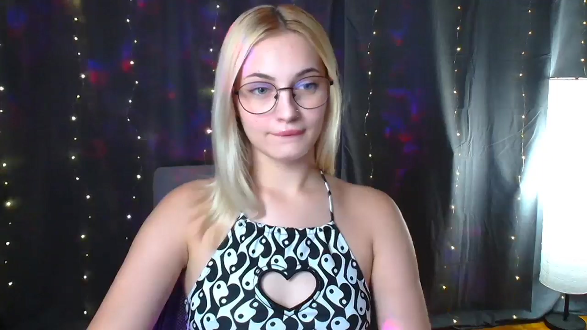 Gallery image thumbnail from Kissismimy's myfreecams stream on, 08/05/2024, 16:52 image 5 of 20