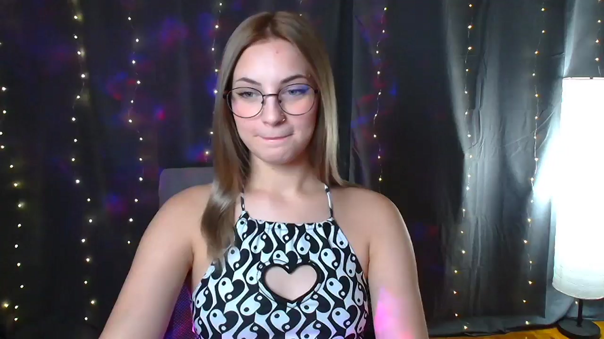 Gallery image thumbnail from Kissismimy's myfreecams stream on, 08/08/2024, 12:33 image 1 of 20