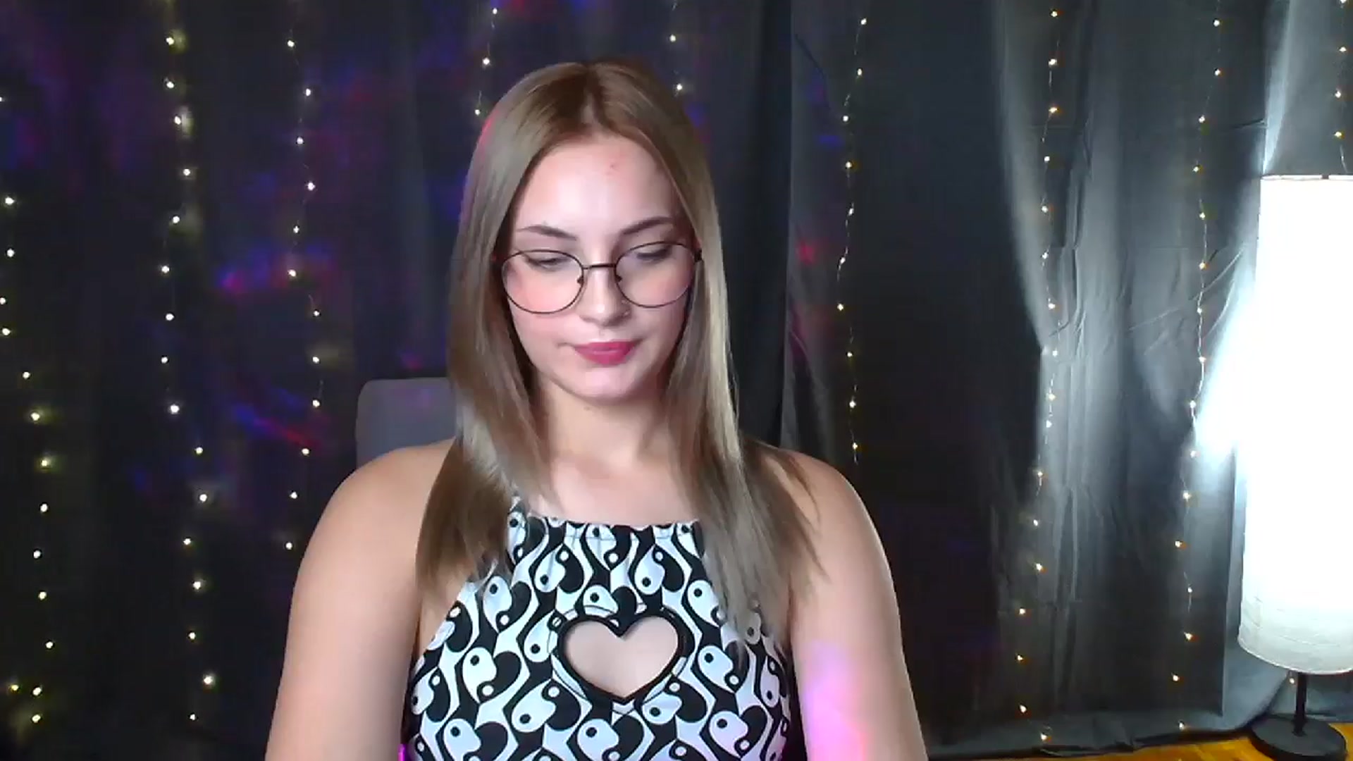 Gallery image thumbnail from Kissismimy's myfreecams stream on, 08/08/2024, 12:33 image 11 of 20