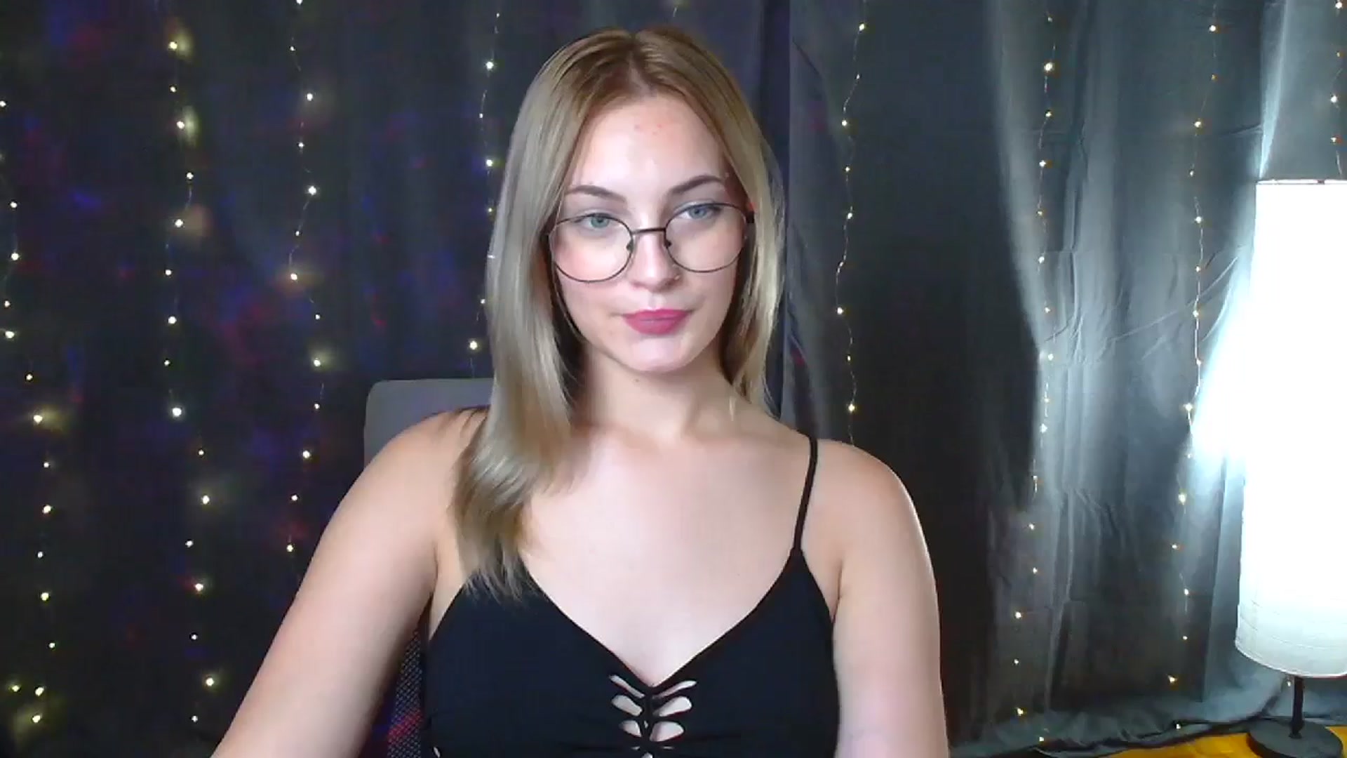 Gallery image thumbnail from Kissismimy's myfreecams stream on, 08/10/2024, 14:46 image 12 of 20