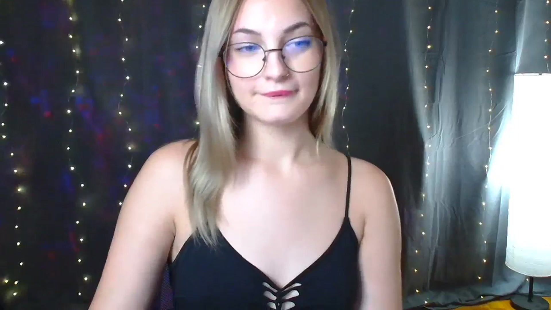 Gallery image thumbnail from Kissismimy's myfreecams stream on, 08/10/2024, 14:46 image 14 of 20