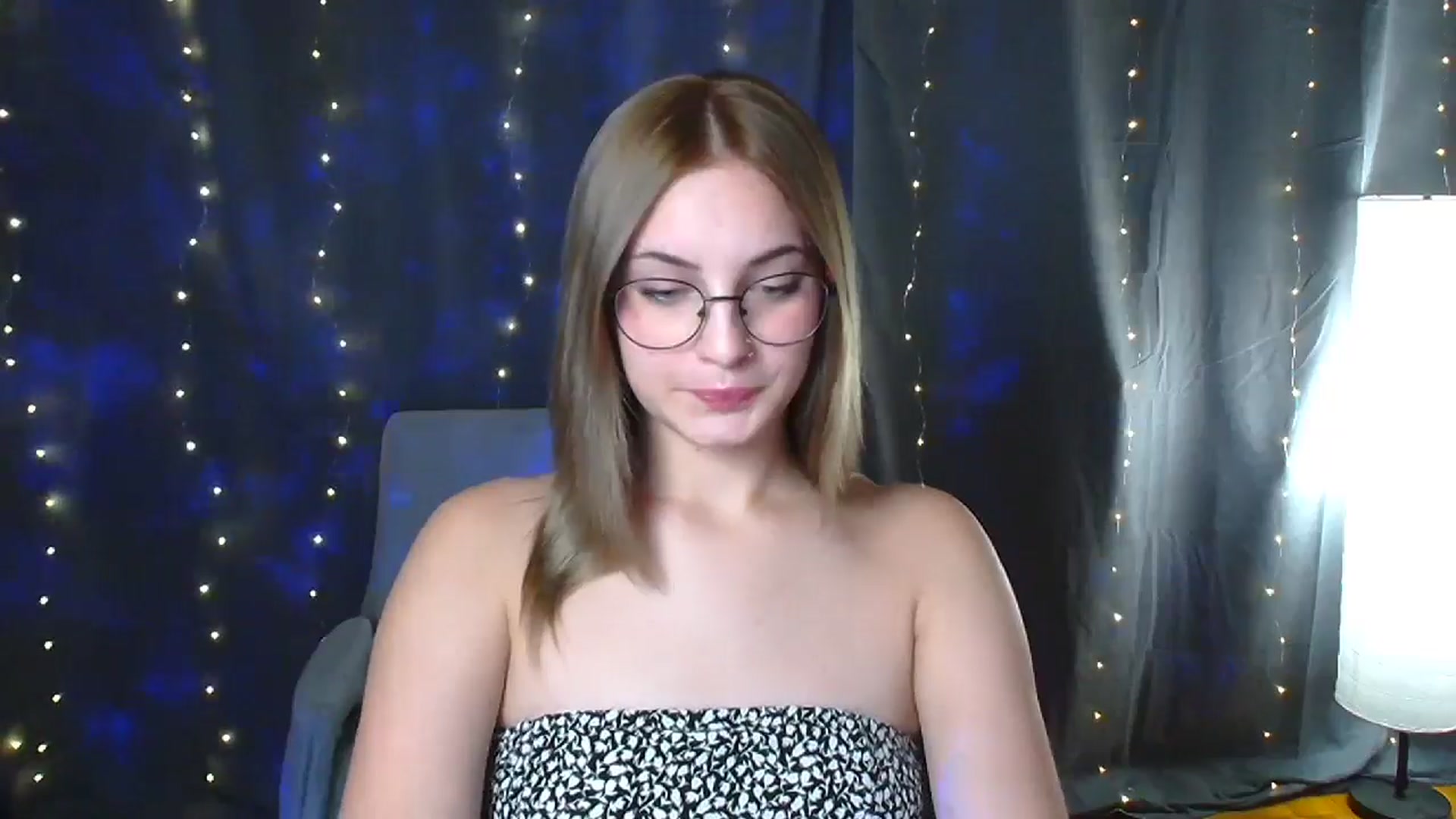 Gallery image thumbnail from Kissismimy's myfreecams stream on, 08/14/2024, 11:22 image 20 of 20