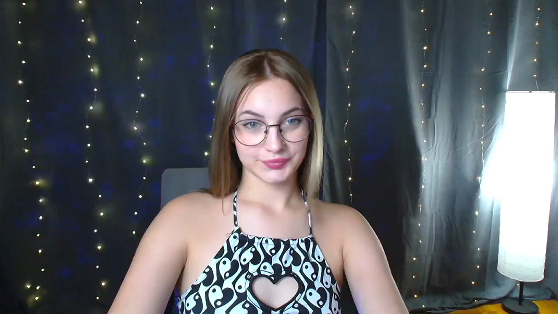 Gallery image thumbnail from Kissismimy's myfreecams stream on, 08/15/2024, 12:47 image 5 of 20