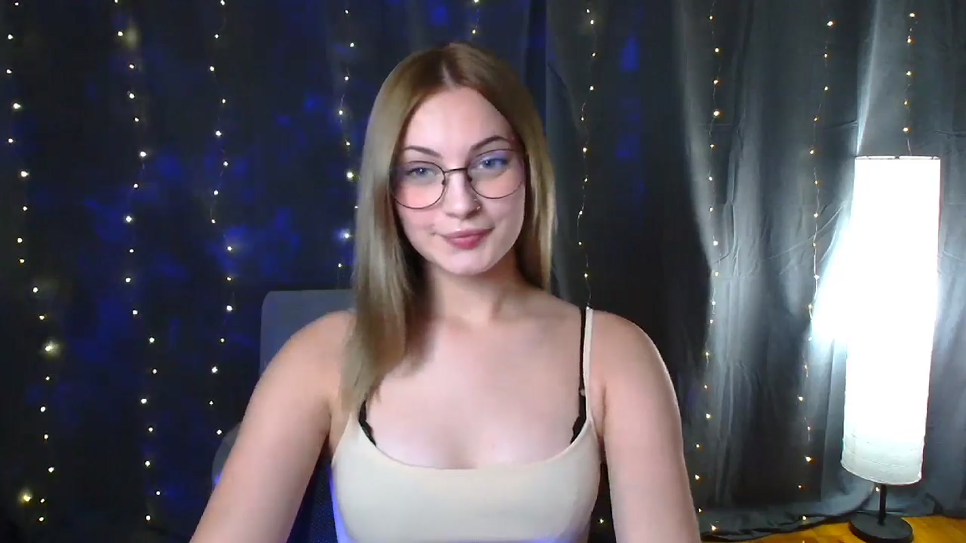 Gallery image thumbnail from Kissismimy's myfreecams stream on, 08/20/2024, 09:18 image 16 of 20