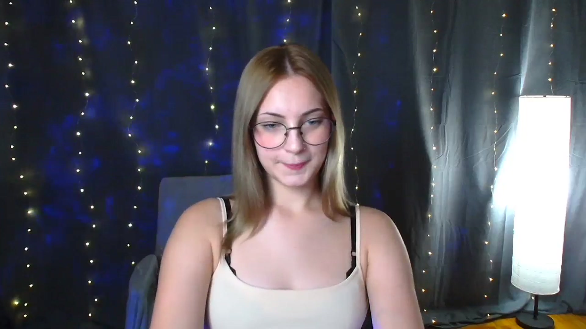 Gallery image thumbnail from Kissismimy's myfreecams stream on, 08/20/2024, 10:29 image 19 of 20