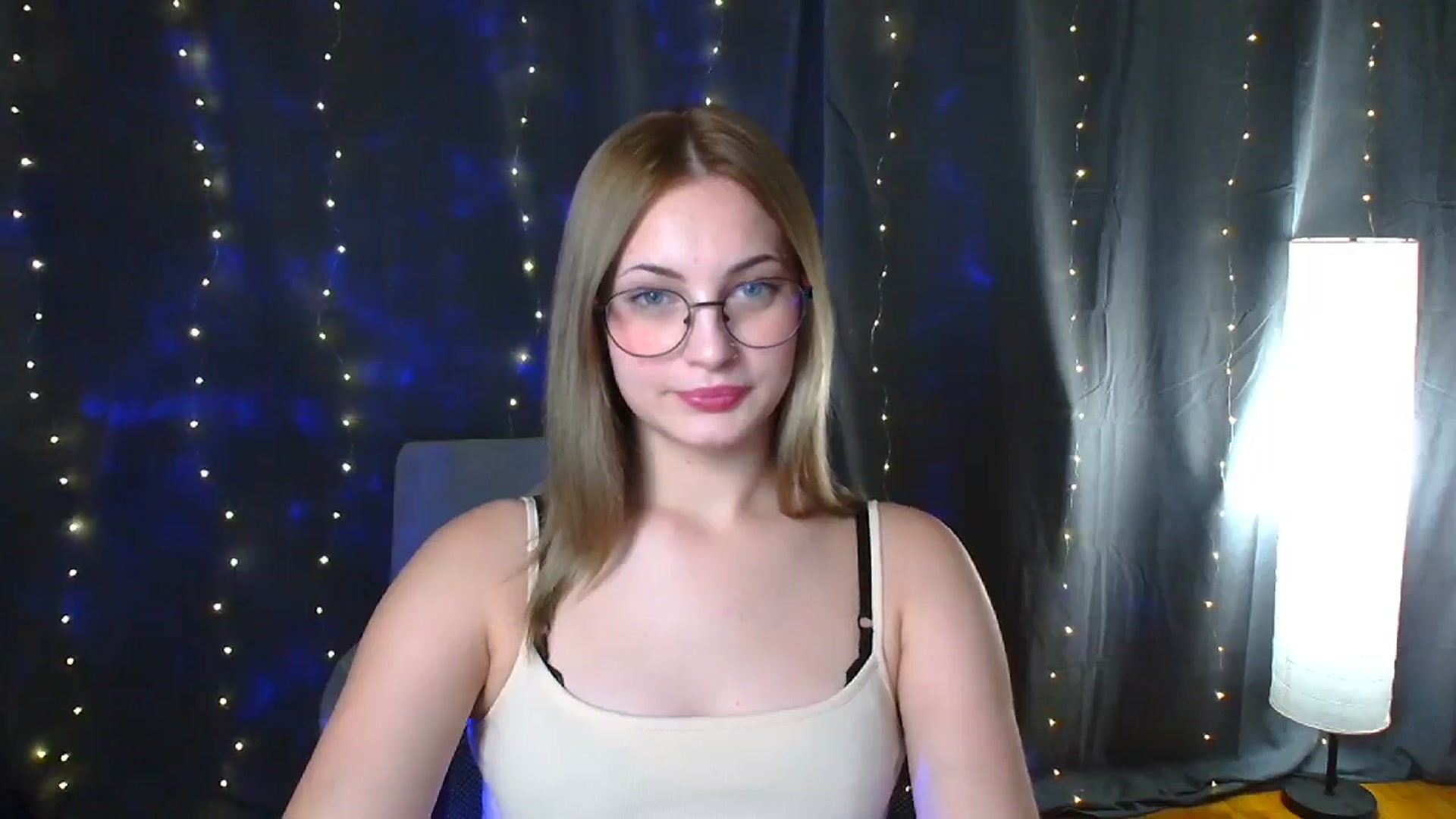 Gallery image thumbnail from Kissismimy's myfreecams stream on, 08/20/2024, 10:29 image 10 of 20