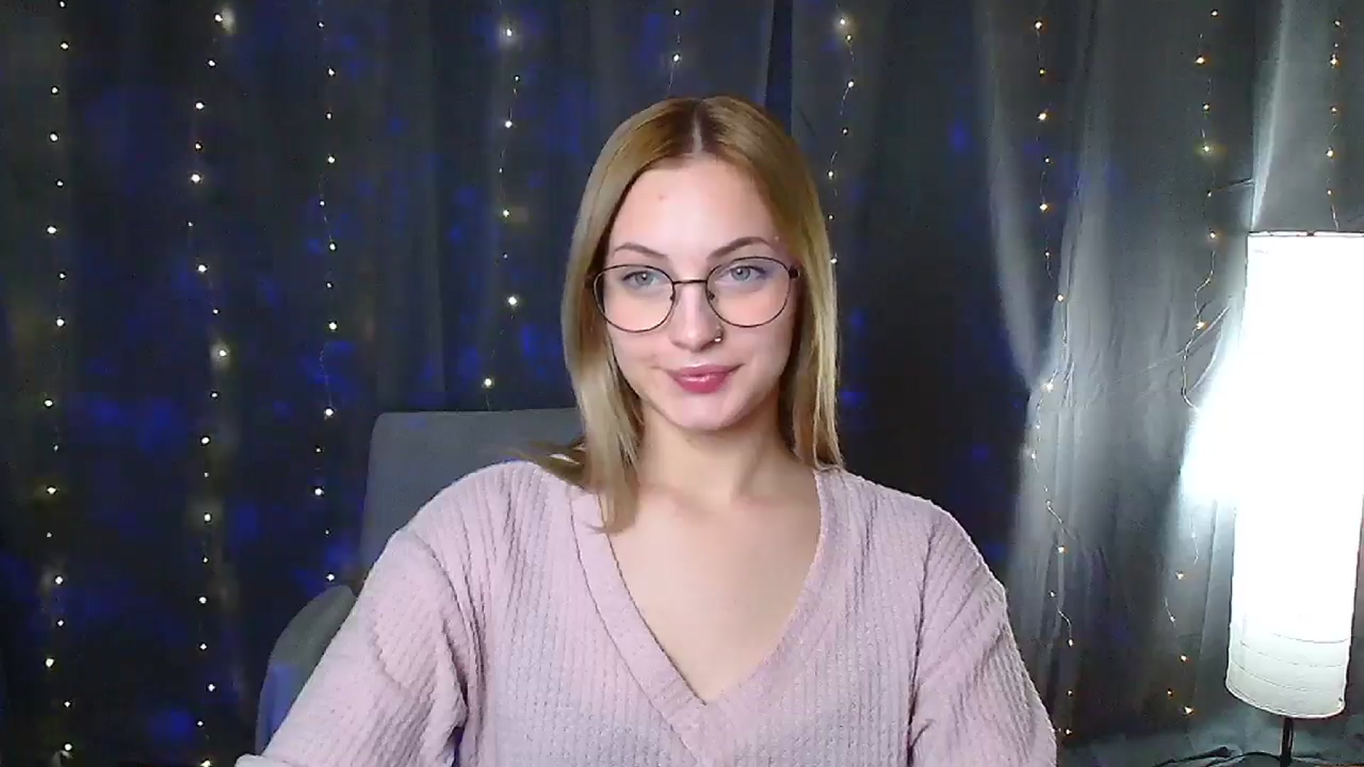 Gallery image thumbnail from Kissismimy's myfreecams stream on, 09/04/2024, 11:07 image 2 of 20