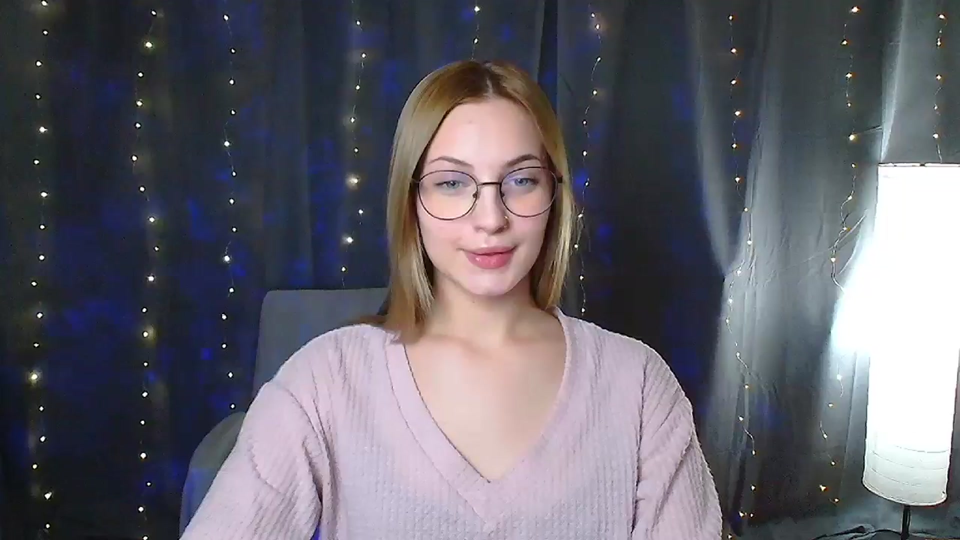 Gallery image thumbnail from Kissismimy's myfreecams stream on, 09/04/2024, 11:07 image 1 of 20