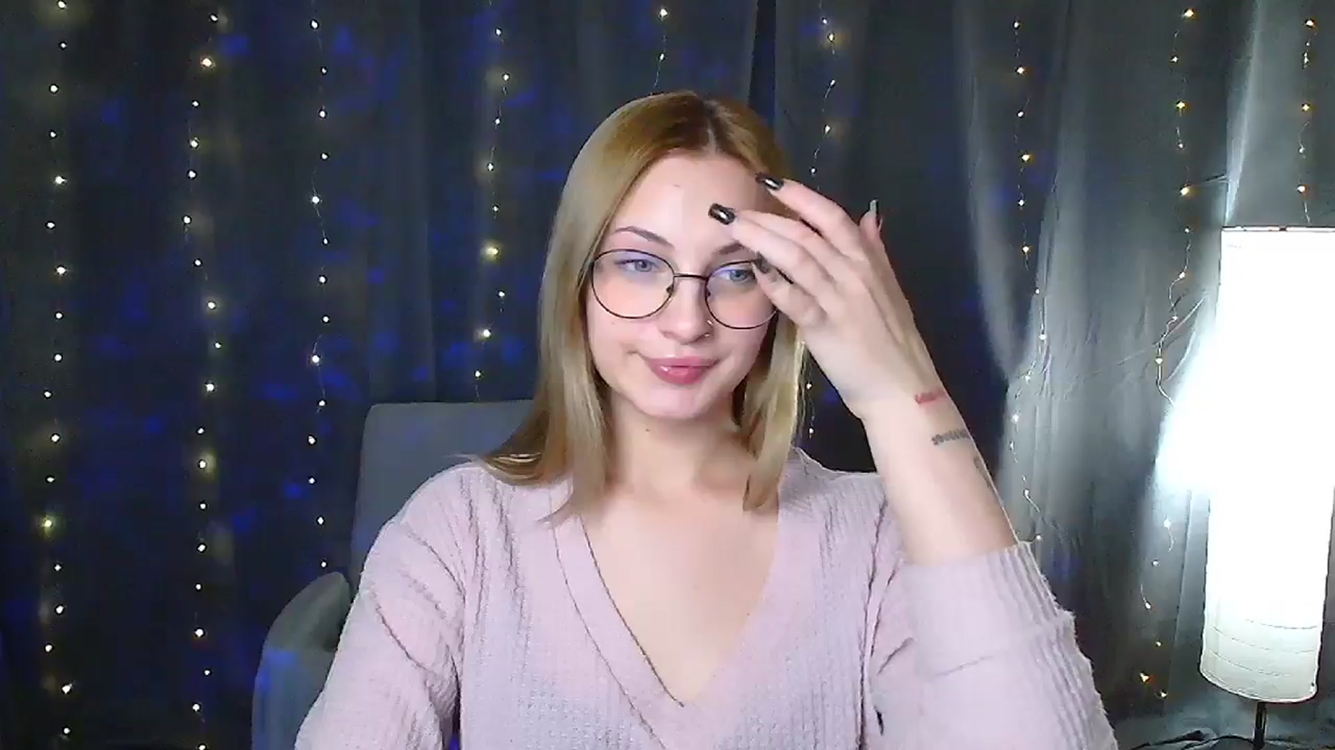 Gallery image thumbnail from Kissismimy's myfreecams stream on, 09/04/2024, 11:07 image 18 of 20
