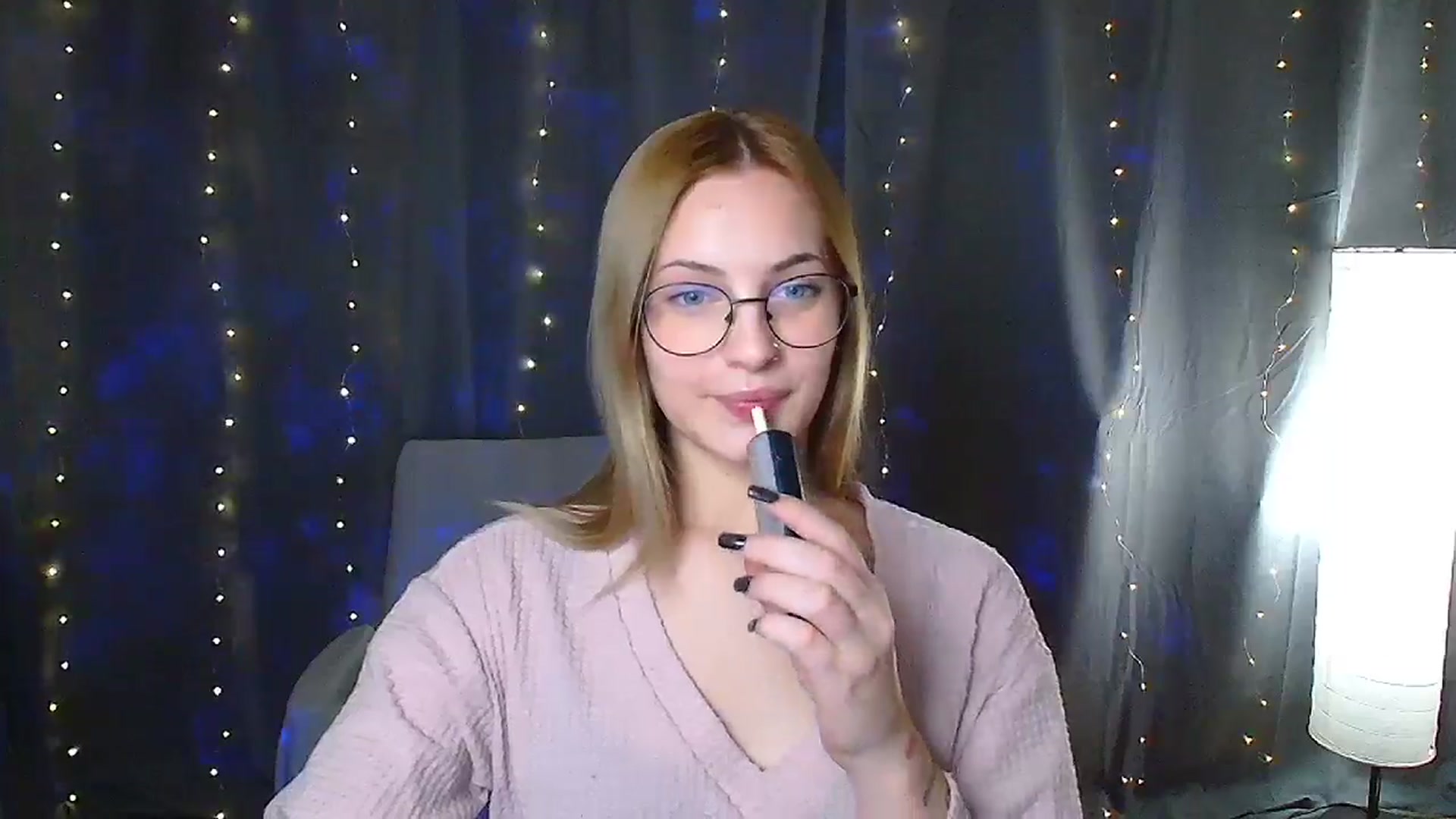 Gallery image thumbnail from Kissismimy's myfreecams stream on, 09/04/2024, 11:07 image 19 of 20