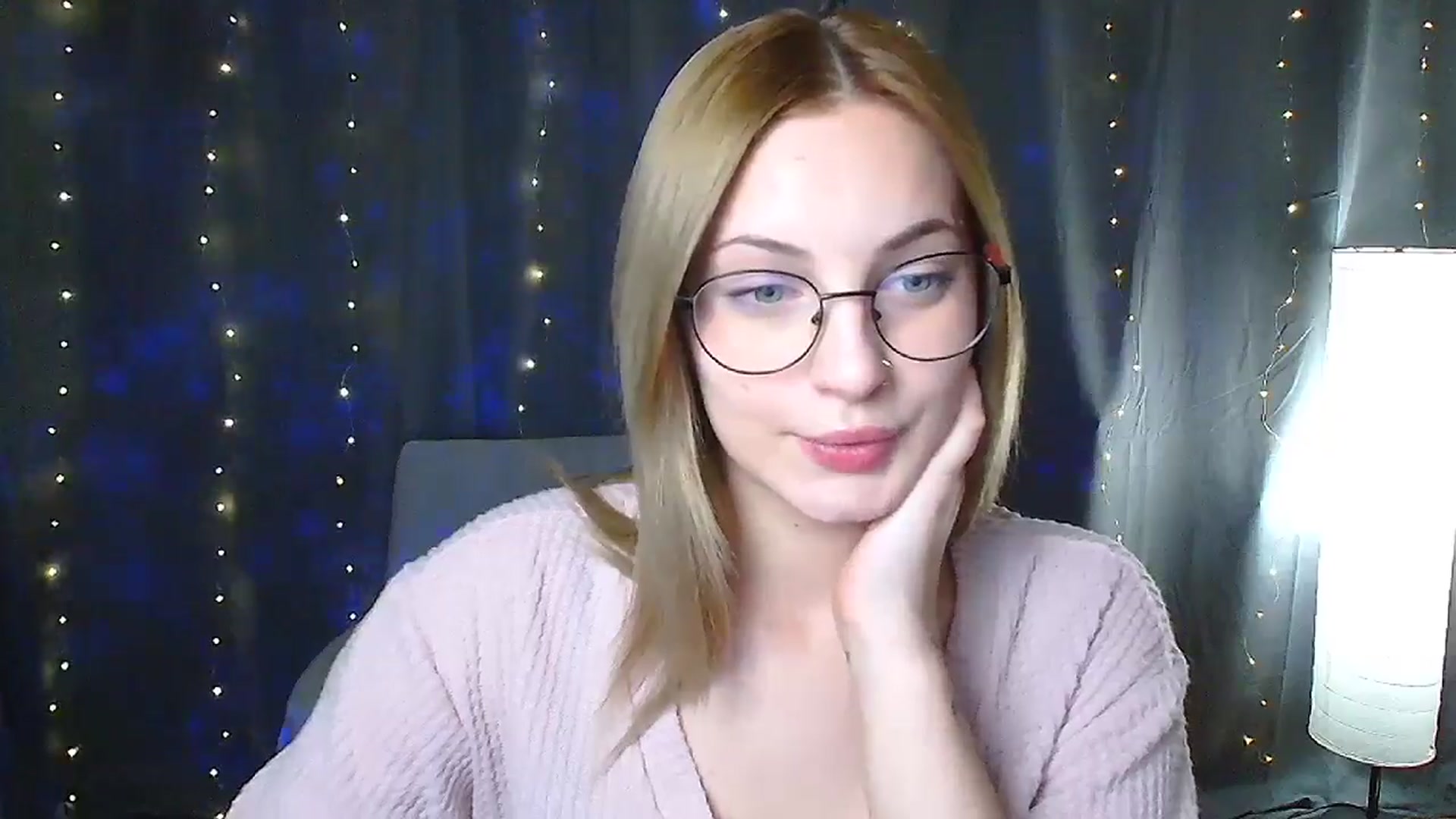 Gallery image thumbnail from Kissismimy's myfreecams stream on, 09/04/2024, 11:07 image 5 of 20