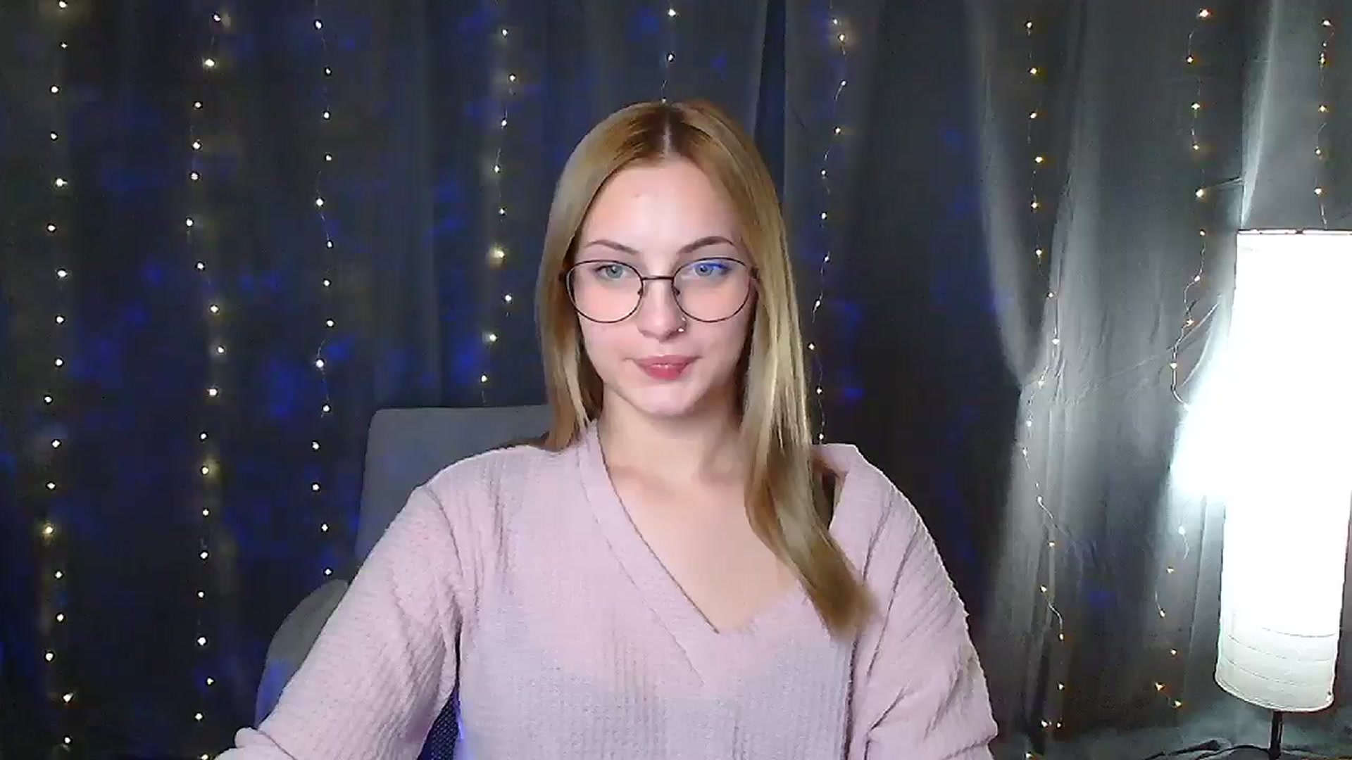 Gallery image thumbnail from Kissismimy's myfreecams stream on, 09/04/2024, 11:07 image 12 of 20