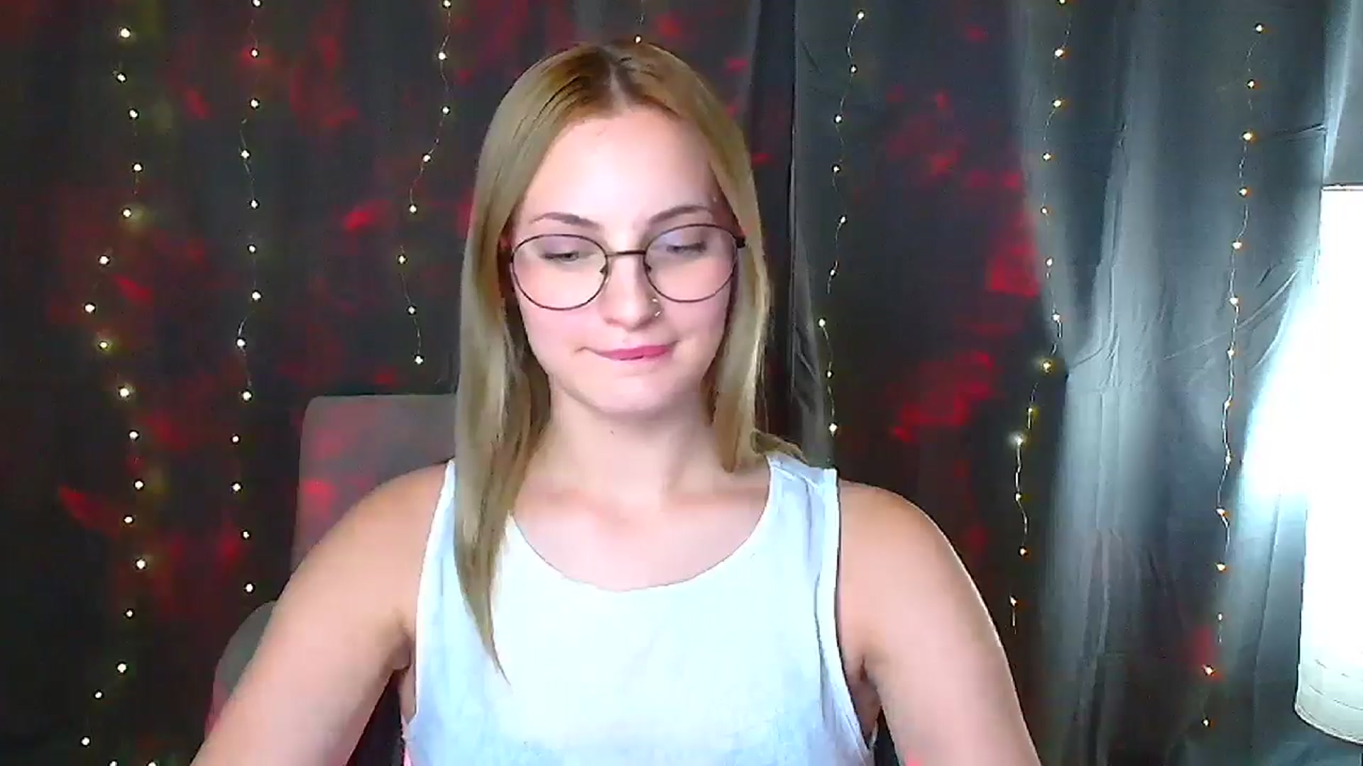 Gallery image thumbnail from Kissismimy's myfreecams stream on, 09/09/2024, 14:27 image 10 of 20