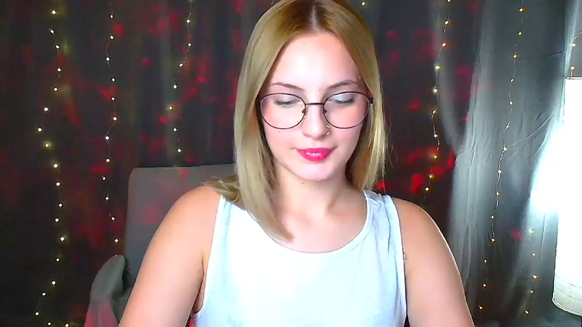Gallery image thumbnail from Kissismimy's myfreecams stream on, 09/12/2024, 09:42 image 11 of 20