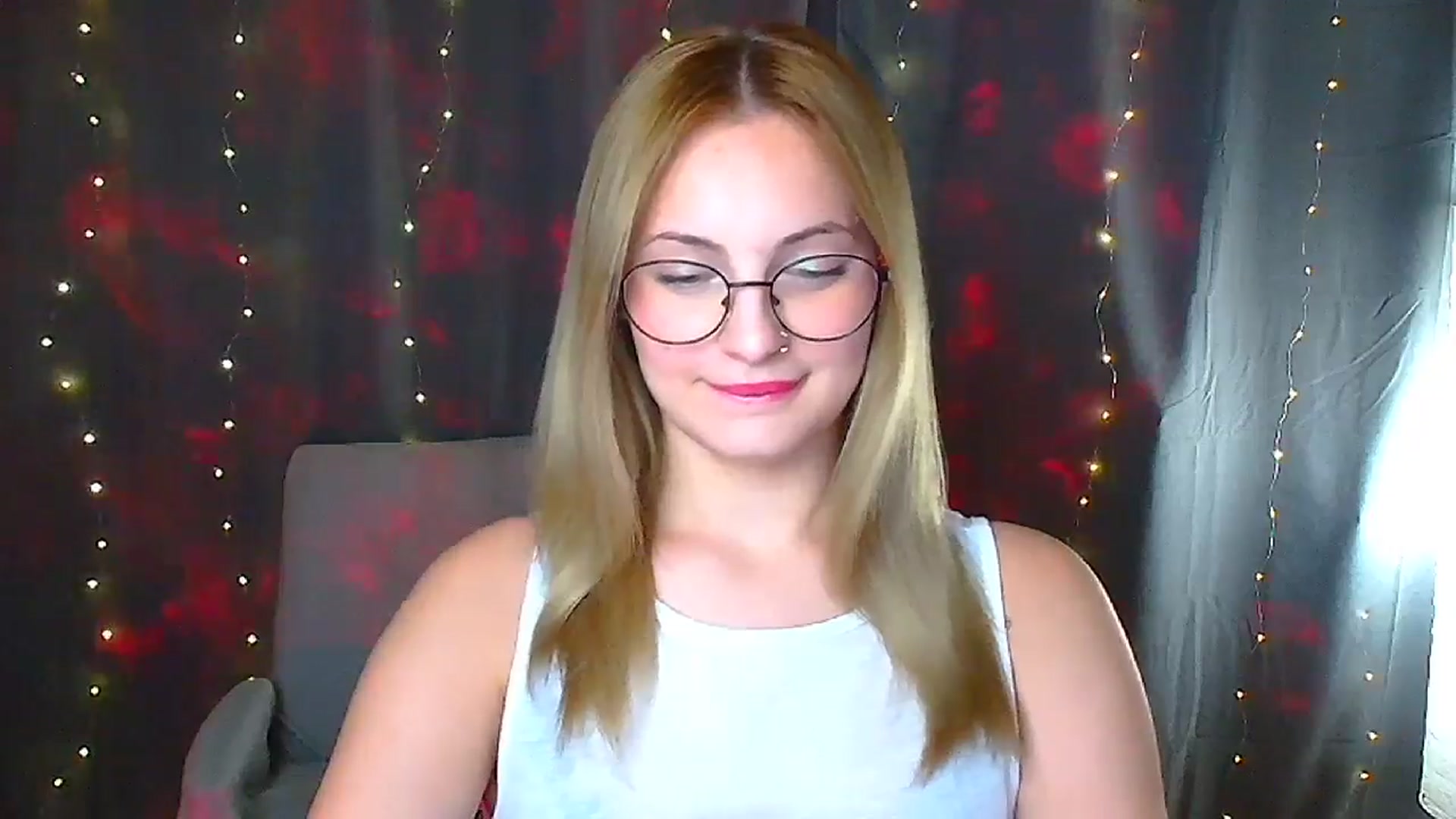 Gallery image thumbnail from Kissismimy's myfreecams stream on, 09/12/2024, 09:42 image 16 of 20
