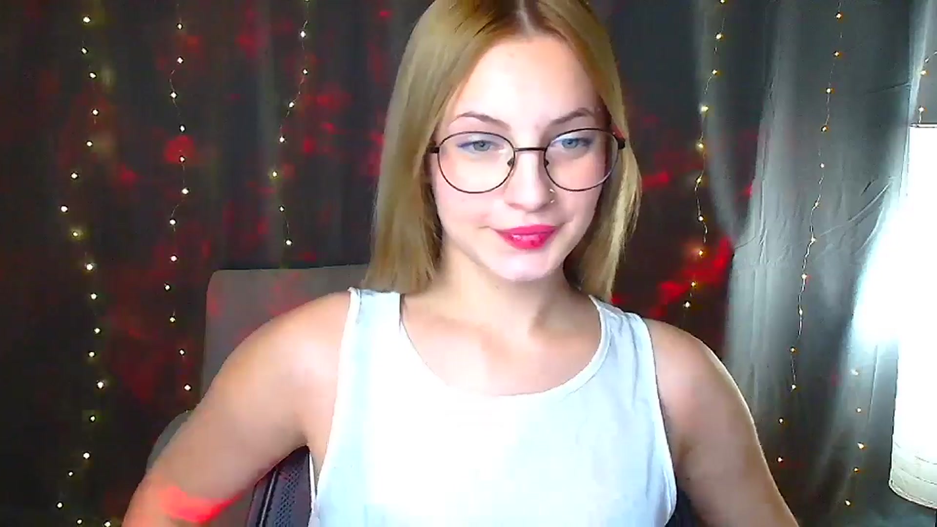 Gallery image thumbnail from Kissismimy's myfreecams stream on, 09/12/2024, 09:42 image 4 of 20