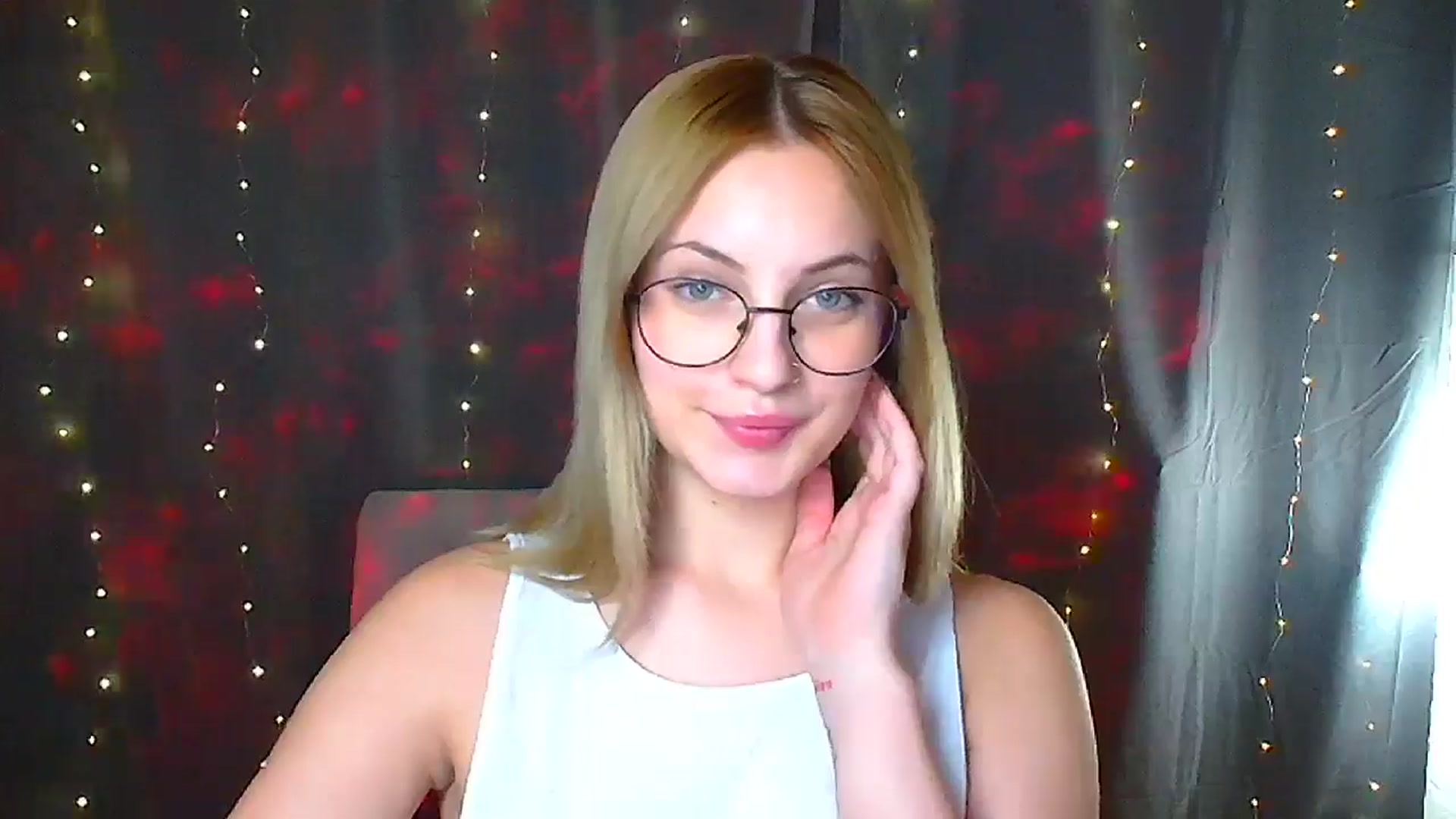 Gallery image thumbnail from Kissismimy's myfreecams stream on, 09/14/2024, 11:26 image 4 of 20