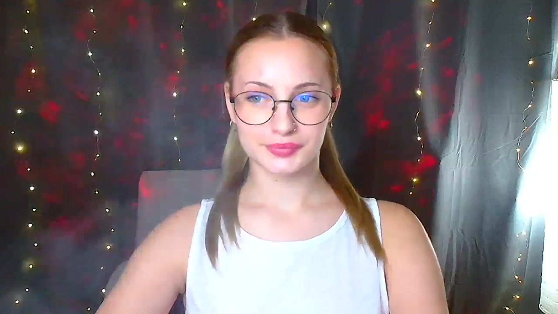 Gallery image thumbnail from Kissismimy's myfreecams stream on, 09/15/2024, 12:41 image 11 of 20
