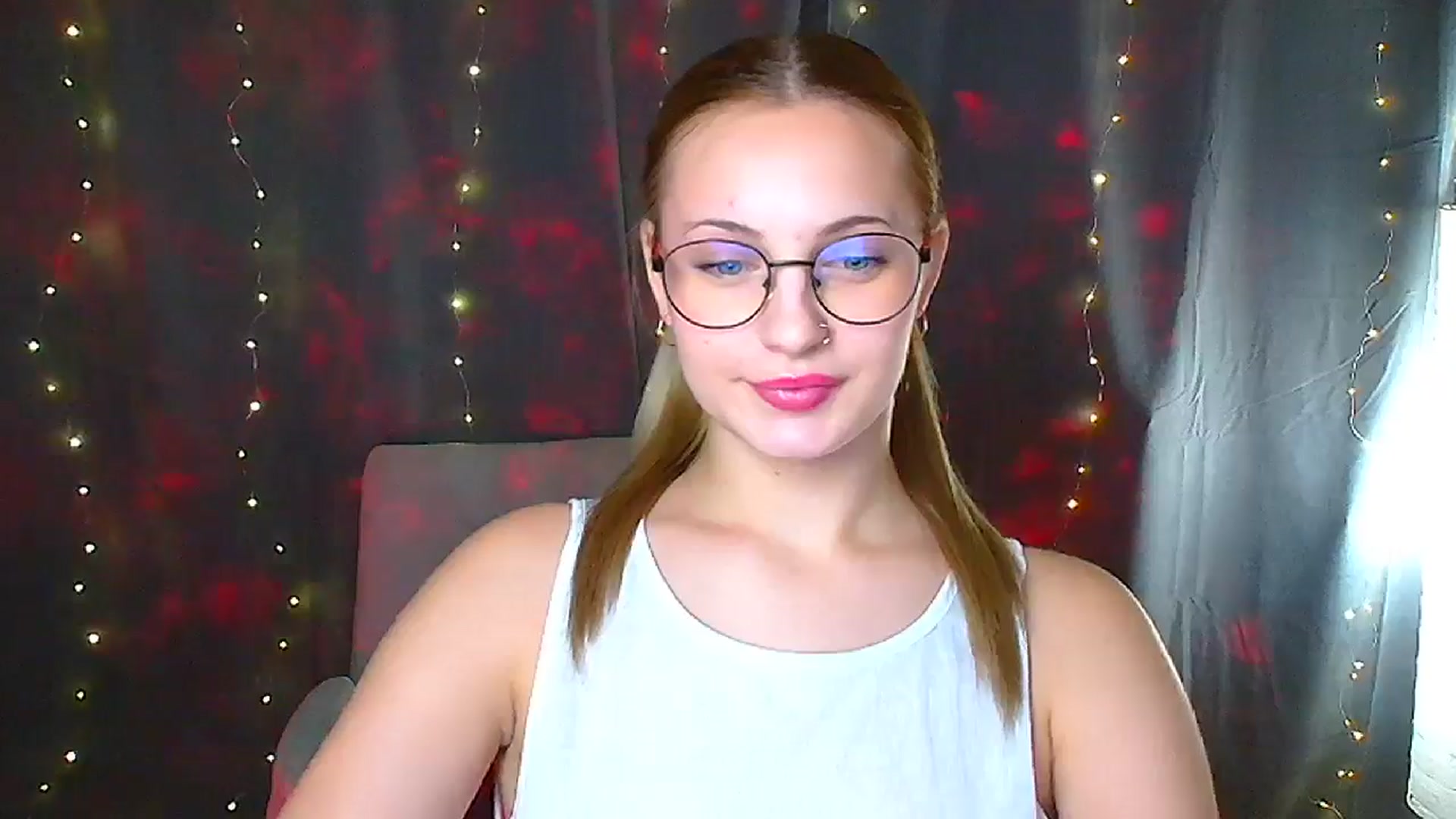 Gallery image thumbnail from Kissismimy's myfreecams stream on, 09/15/2024, 12:41 image 9 of 20