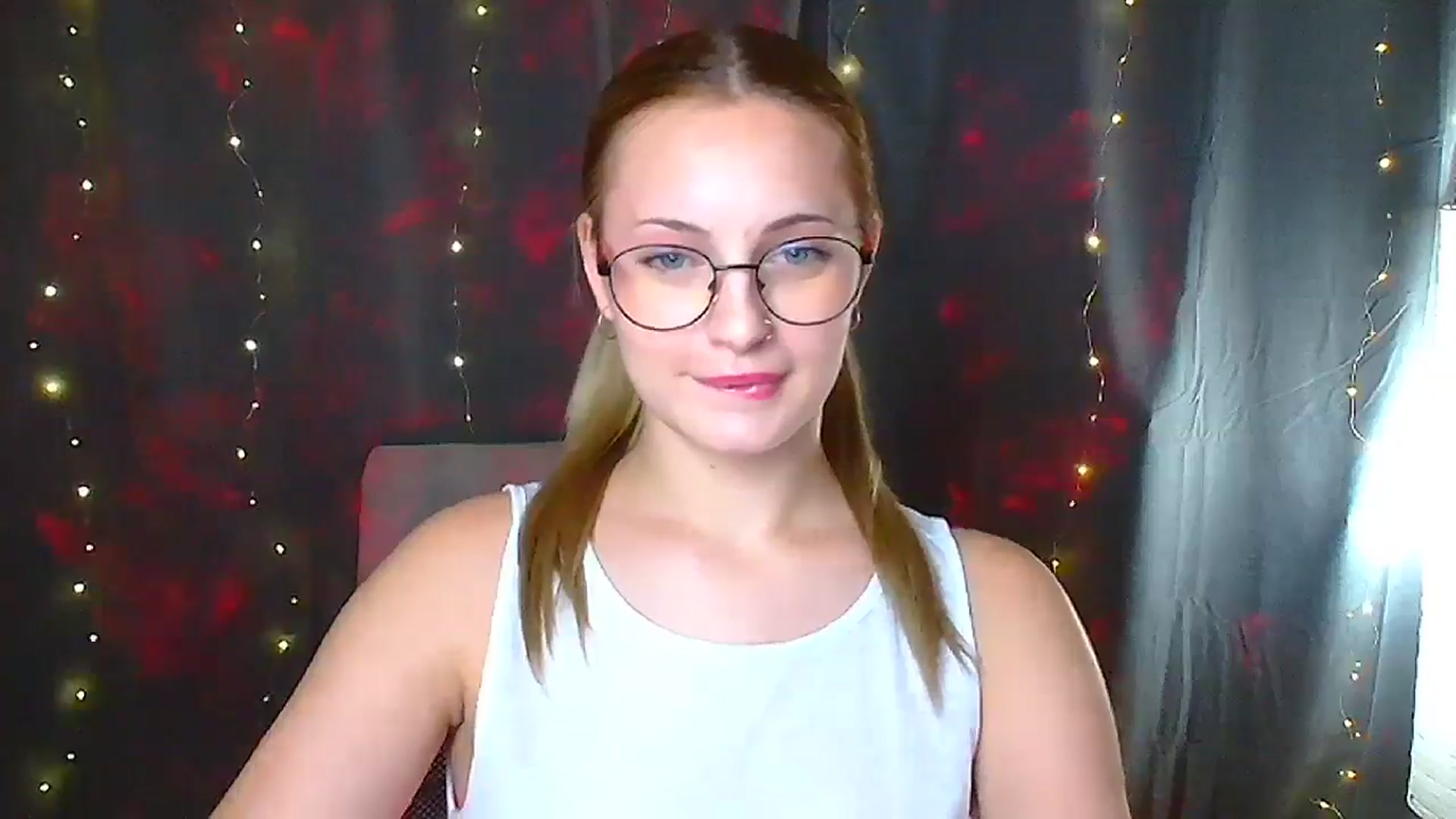 Gallery image thumbnail from Kissismimy's myfreecams stream on, 09/15/2024, 12:41 image 15 of 20